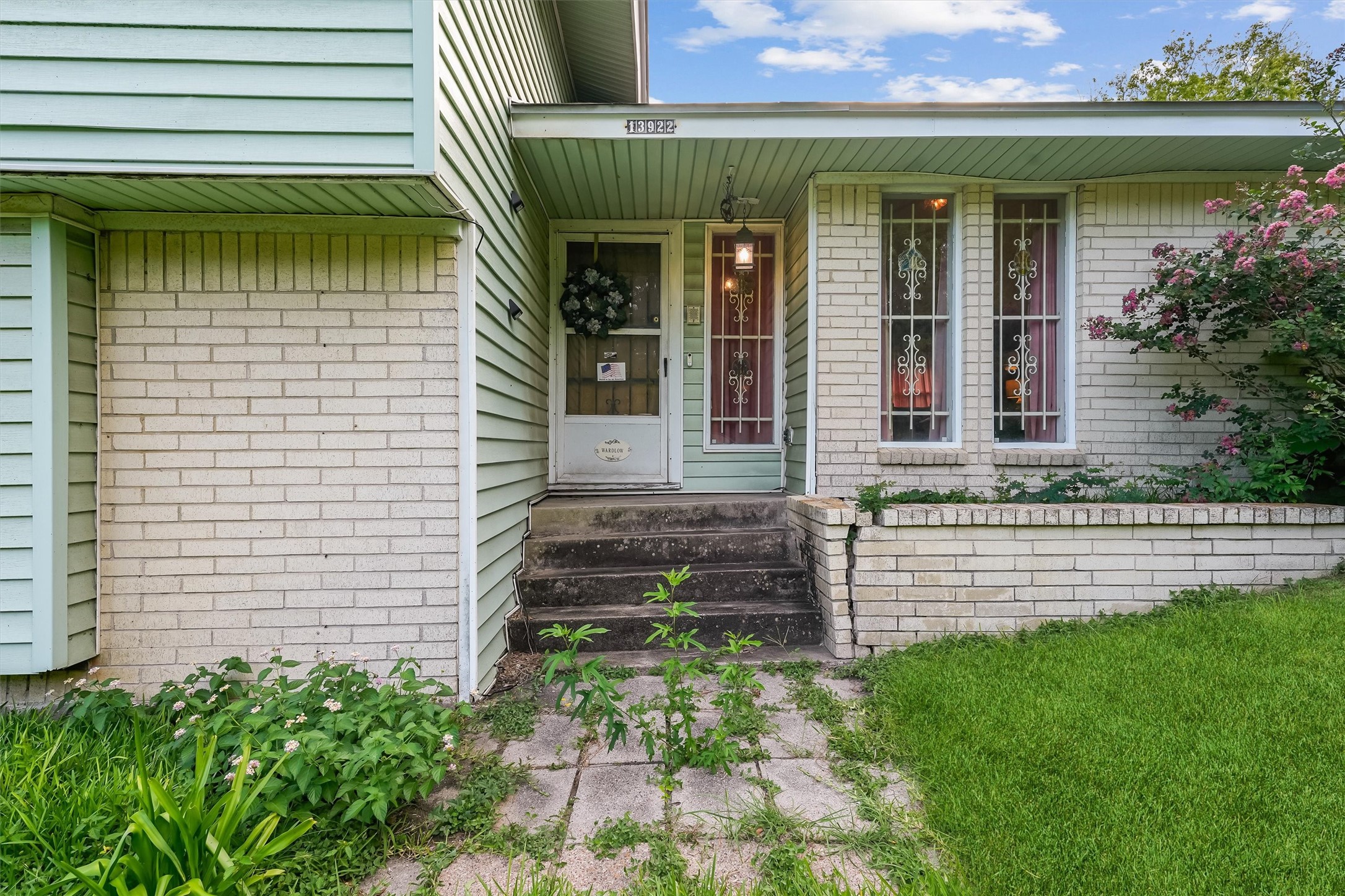 13922 Ambrose Street Property Photo 6