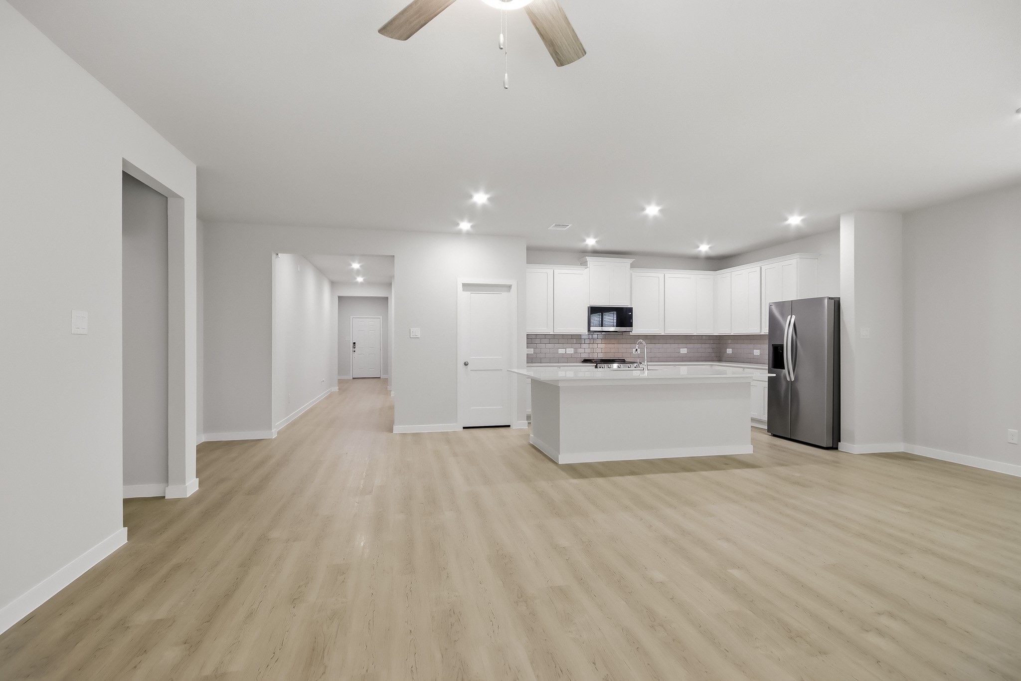 1355 Coastal Drive Property Photo 5