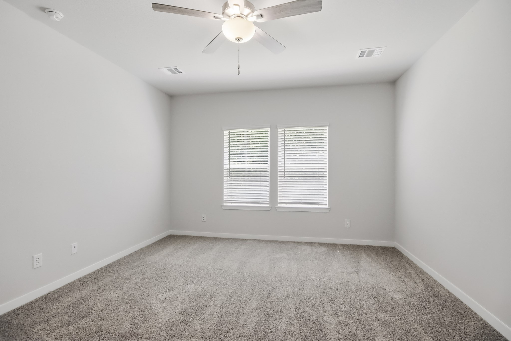 1355 Coastal Drive Property Photo 9