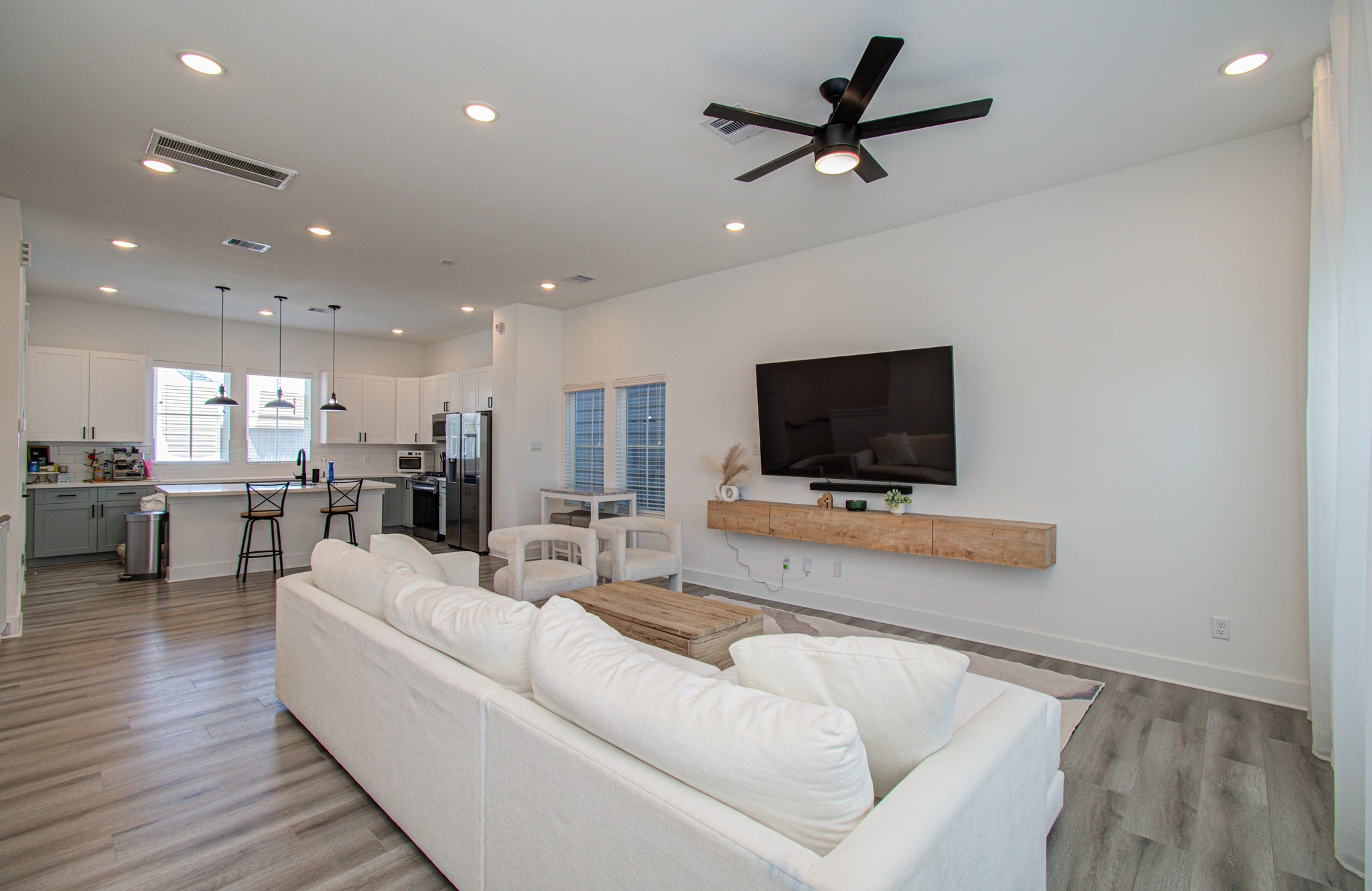 8325 Springwood Creek Lane Property Photo 16
