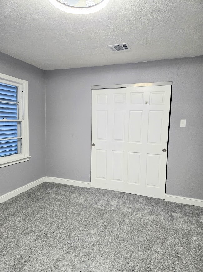1103 W Camp Circle Property Photo 4
