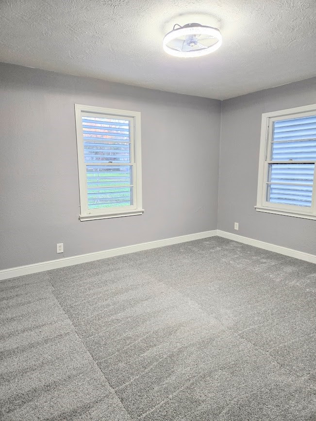 1103 W Camp Circle Property Photo 7