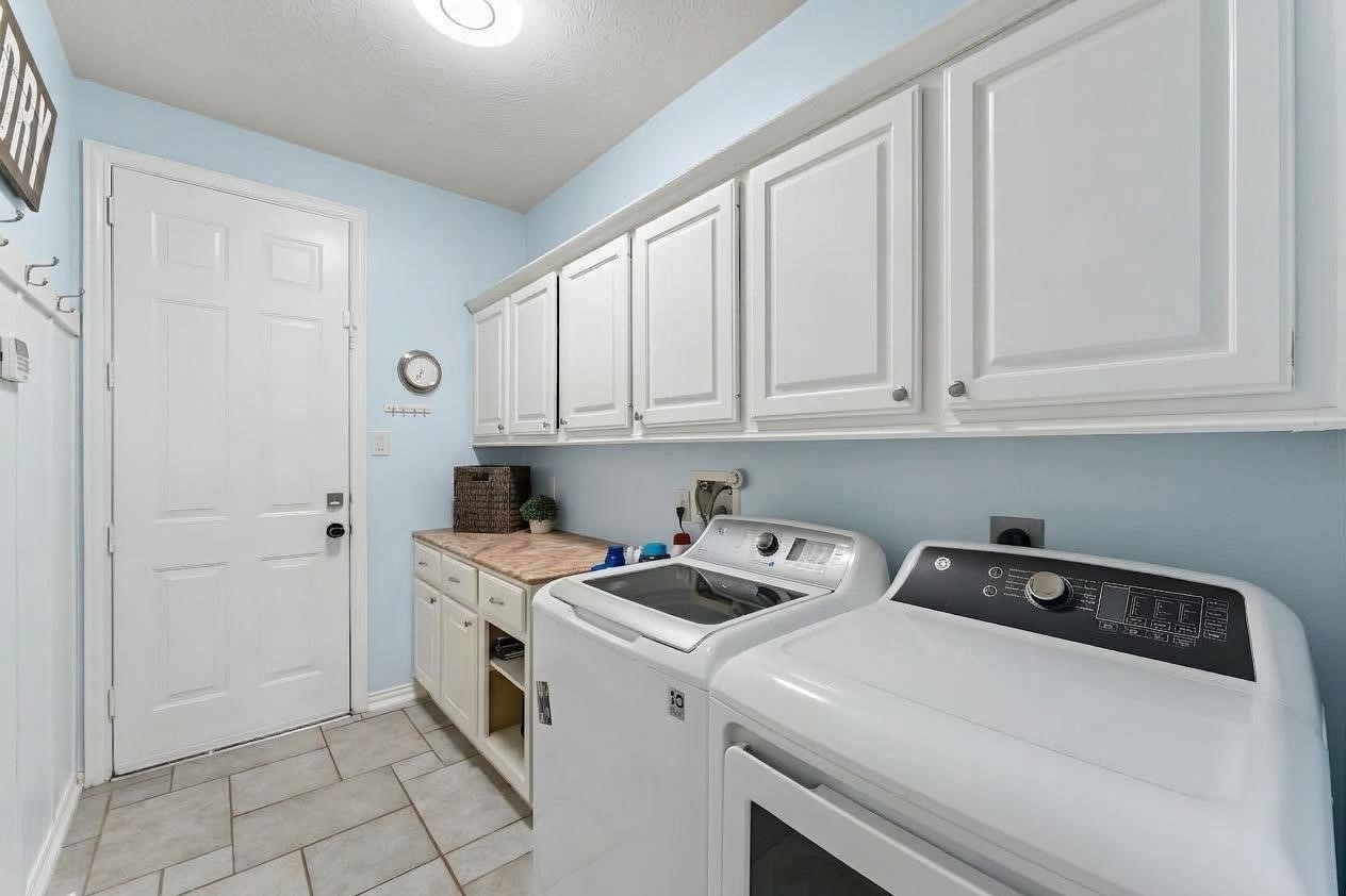 7806 Silent Forest Drive Property Photo 18