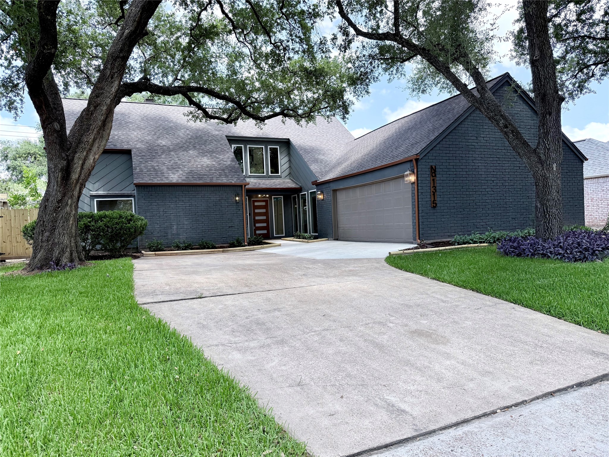 1315 Warwickshire Drive Property Photo 1