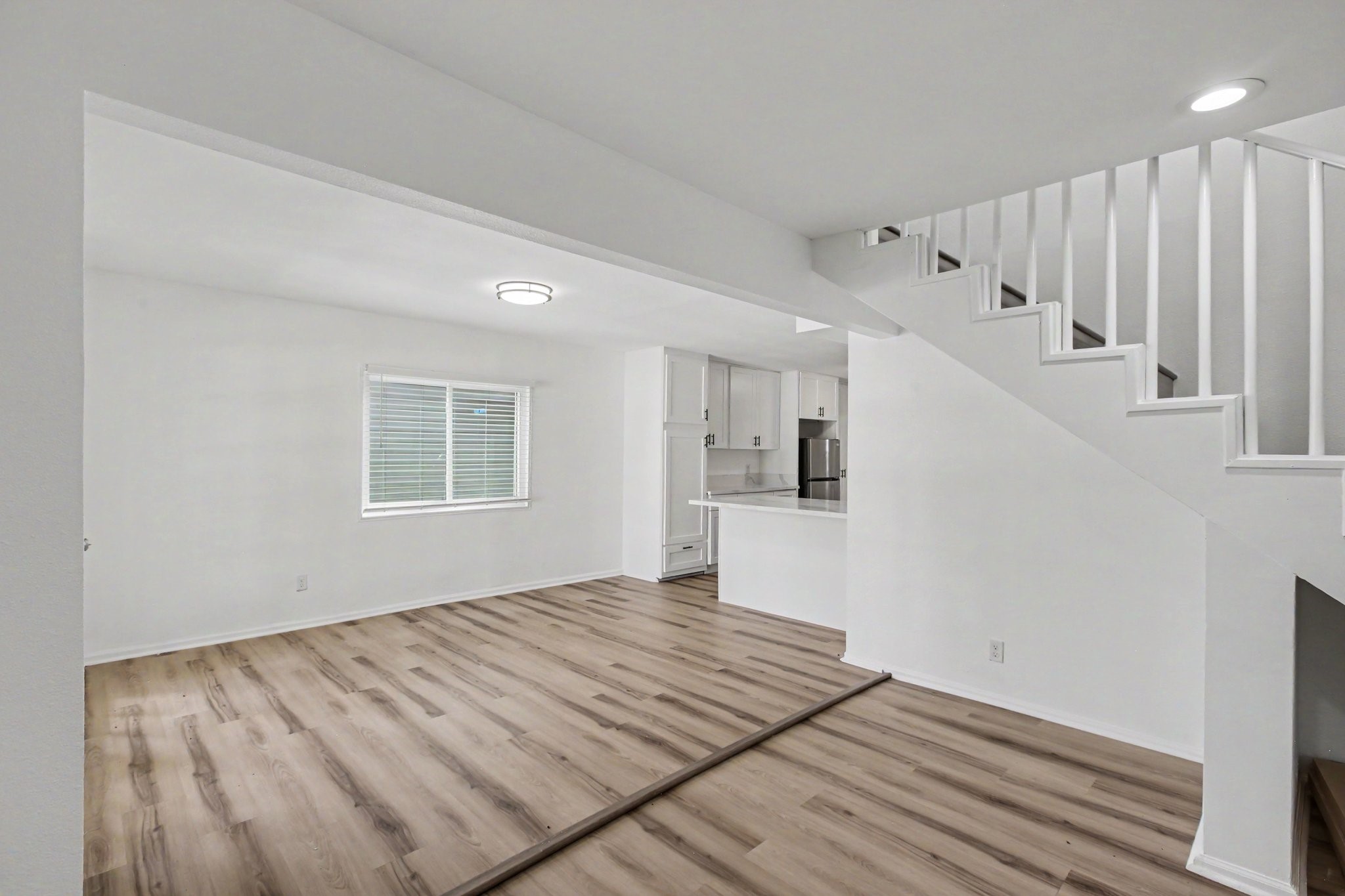 302 Lawrence Street Property Photo 6