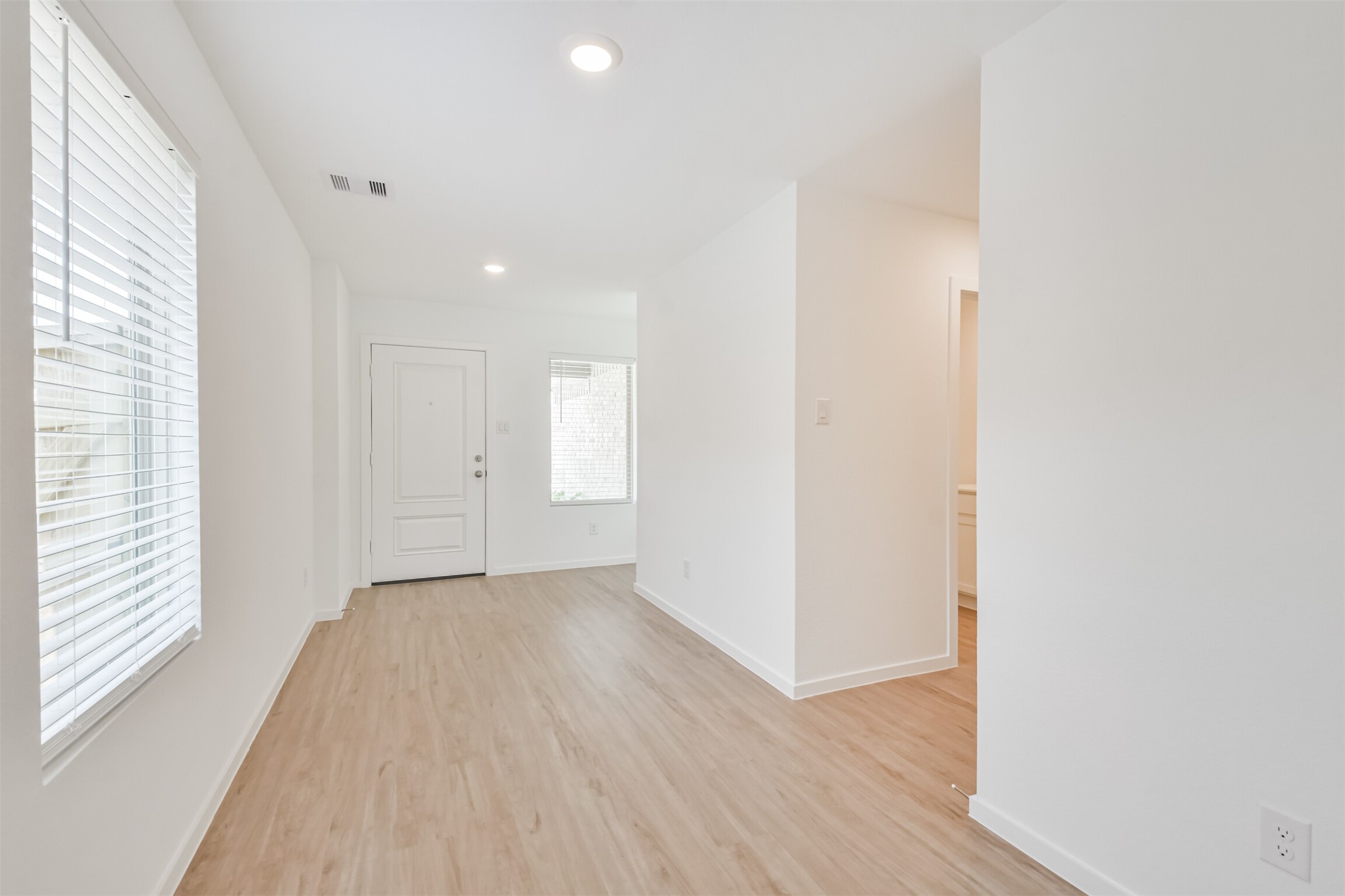 18562 Cepagatti Drive Property Photo 4