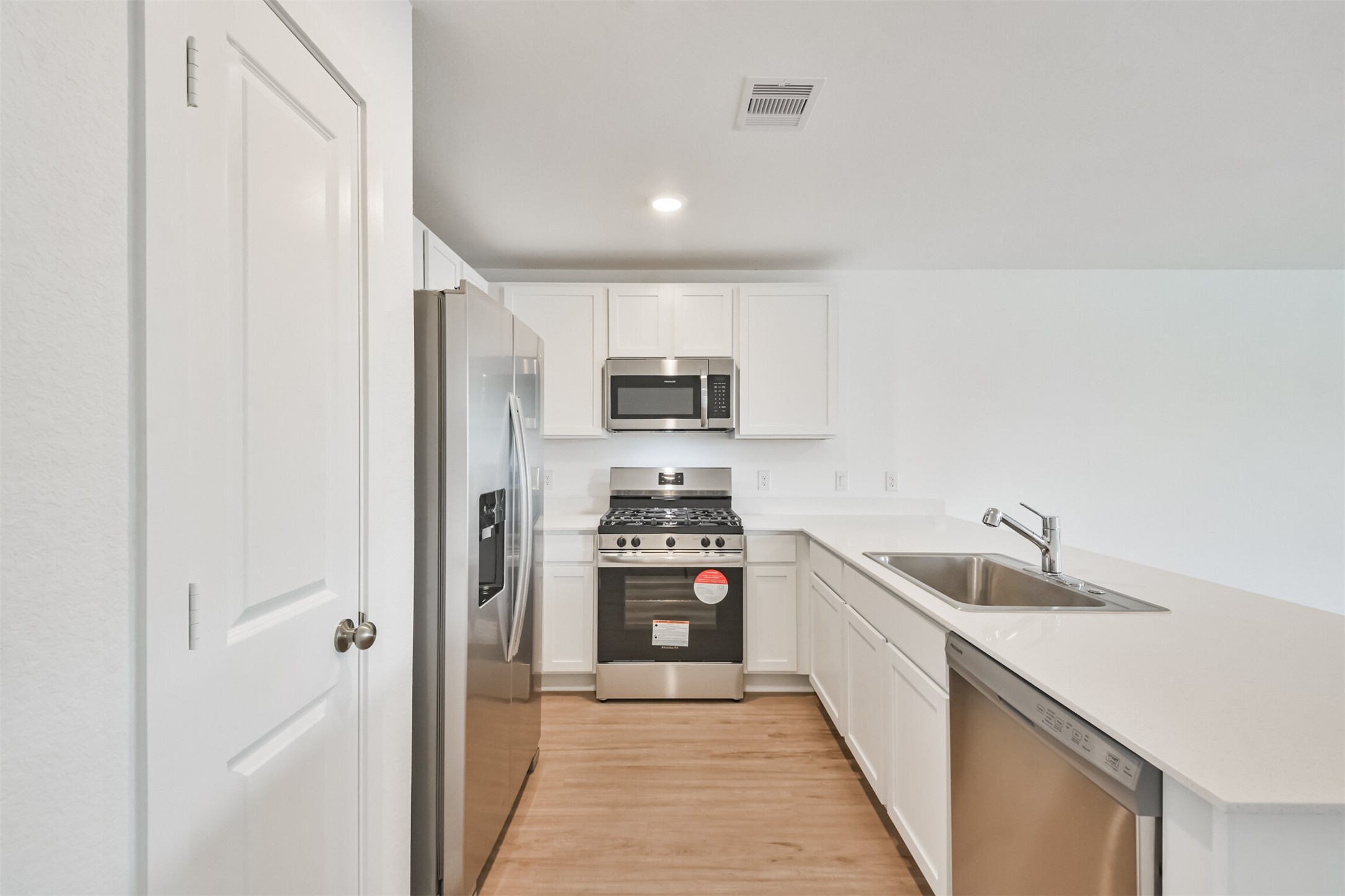 18562 Cepagatti Drive Property Photo 6