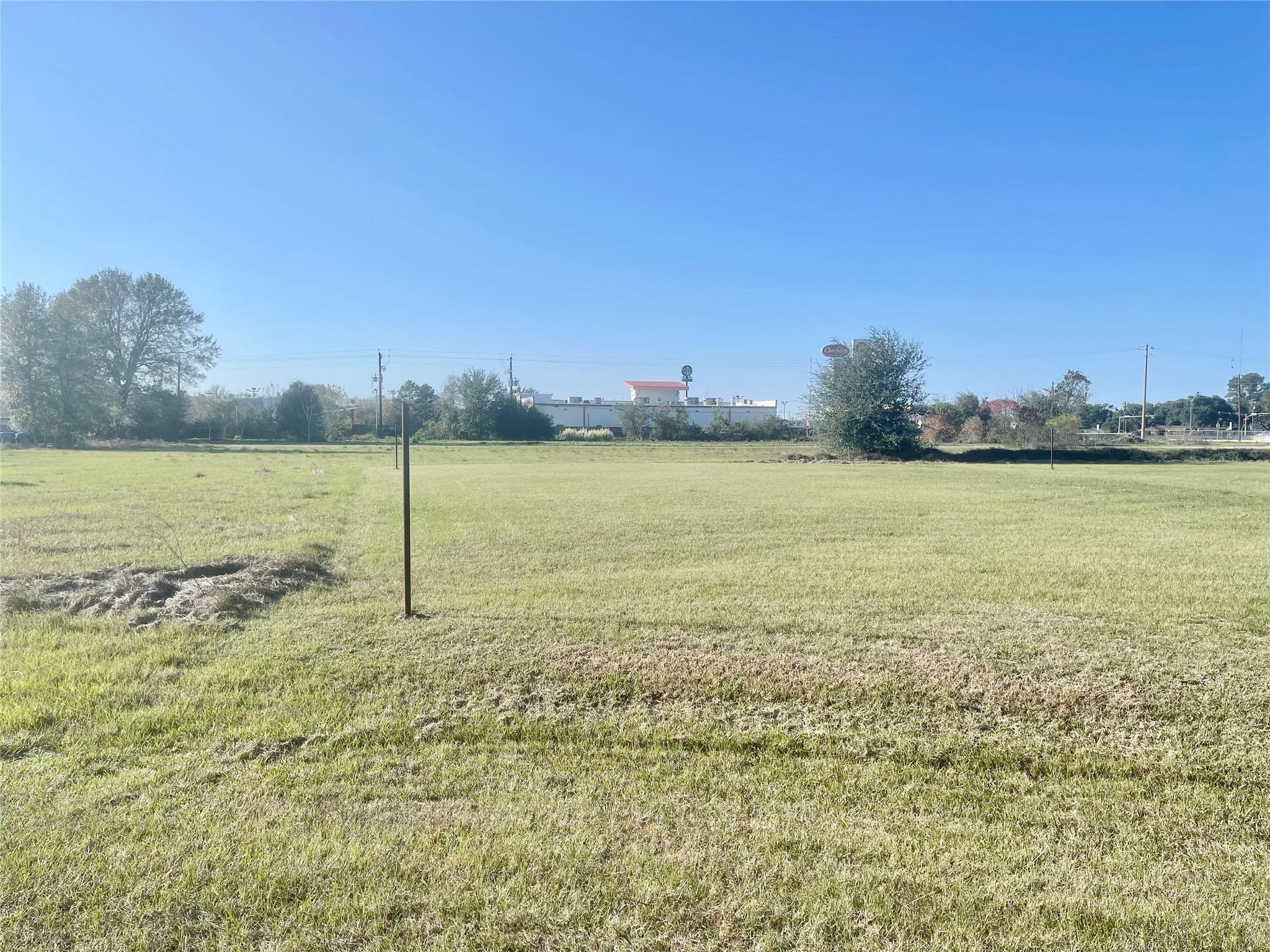 00 Colonial Drive Property Photo 3