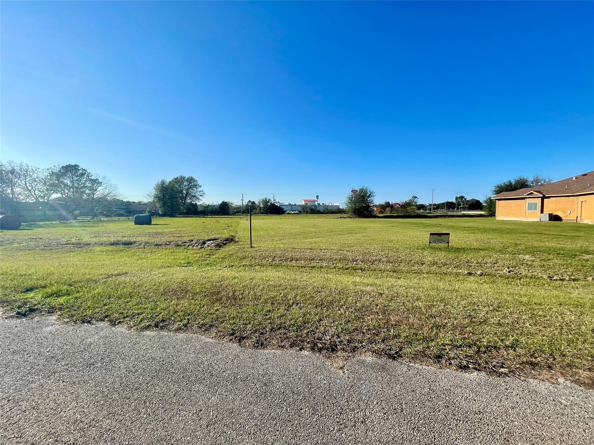 00 Colonial Drive Property Photo 8