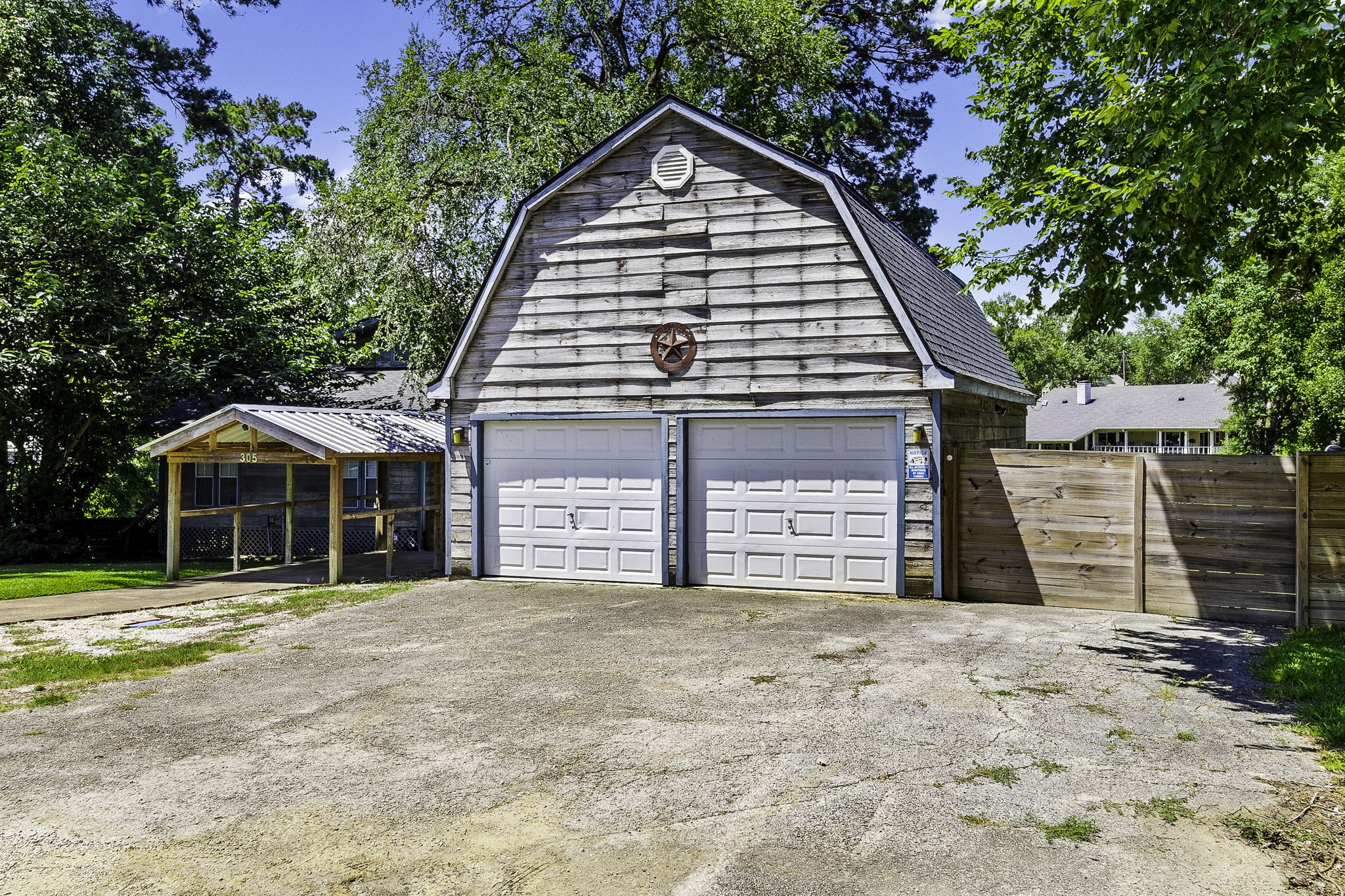 305 Lakeshore Dr Property Photo 37