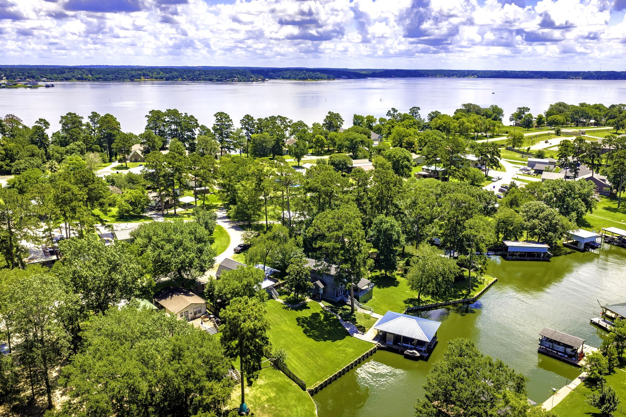 305 Lakeshore Dr Property Photo 45