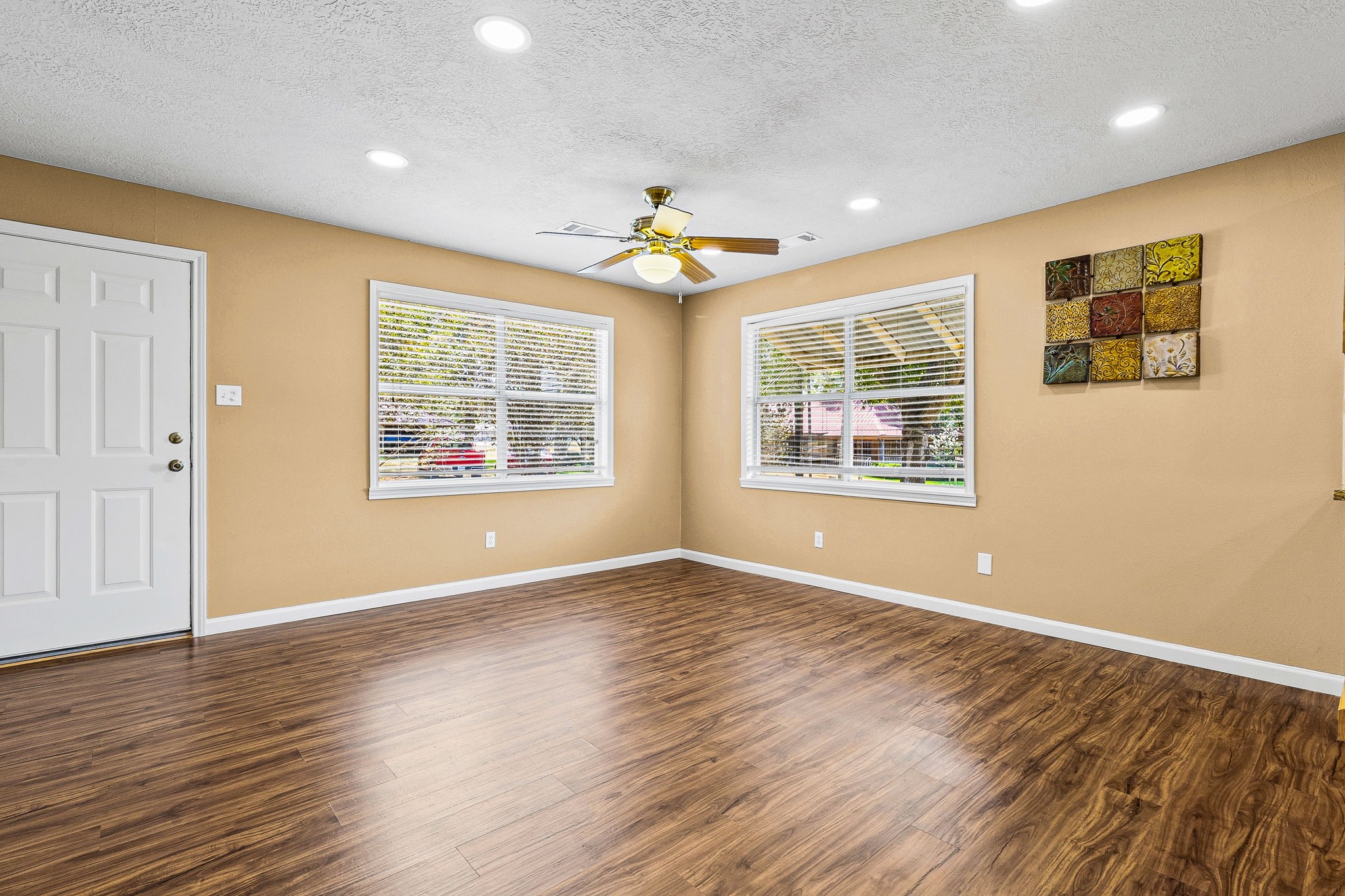 330 Pine Brook Dr Property Photo 8
