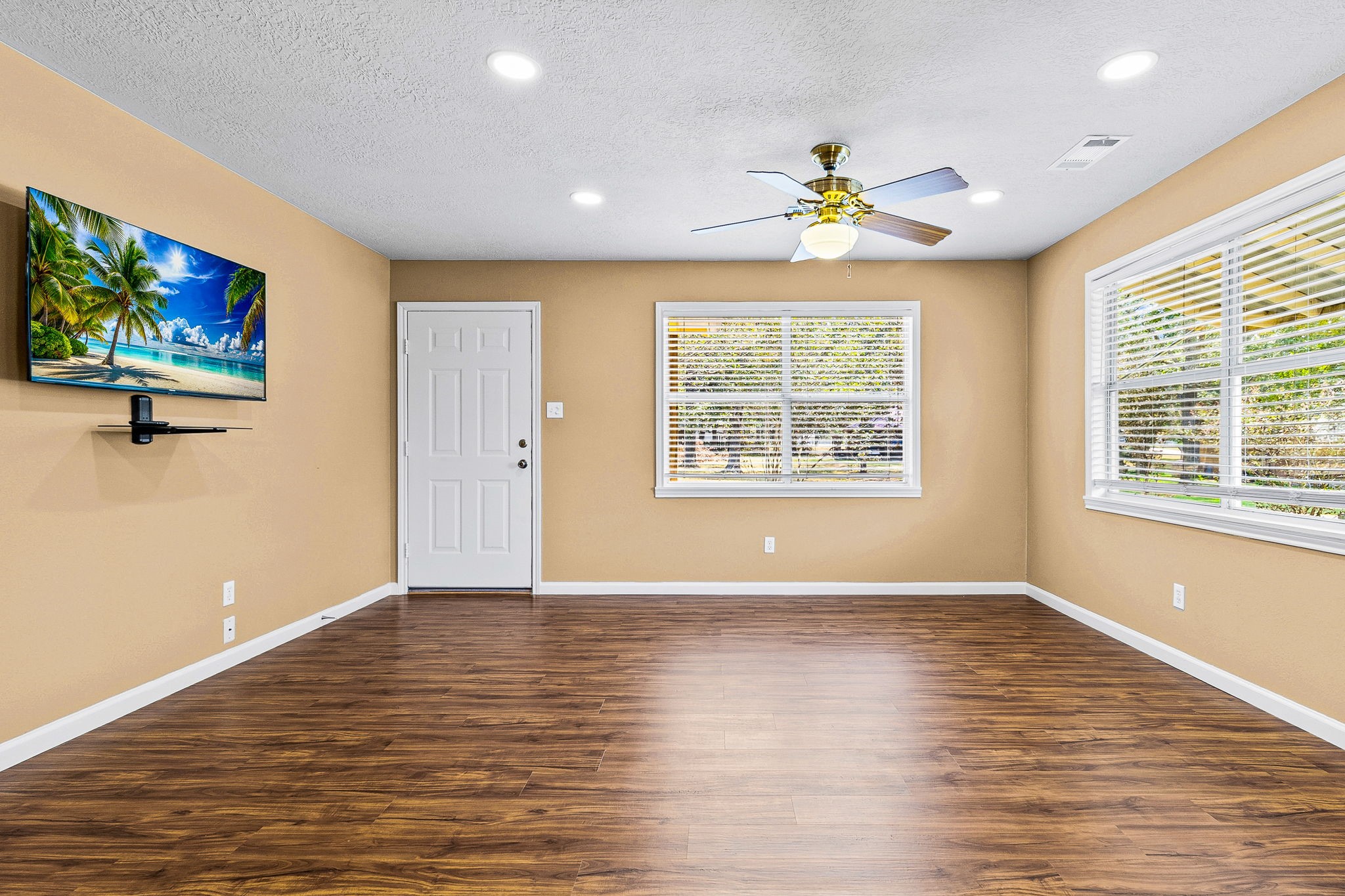 330 Pine Brook Dr Property Photo 10