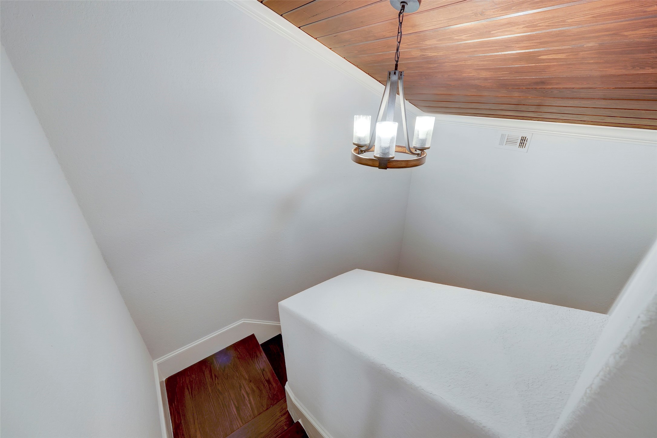 8903 Aberdeen Park Drive Property Photo 14