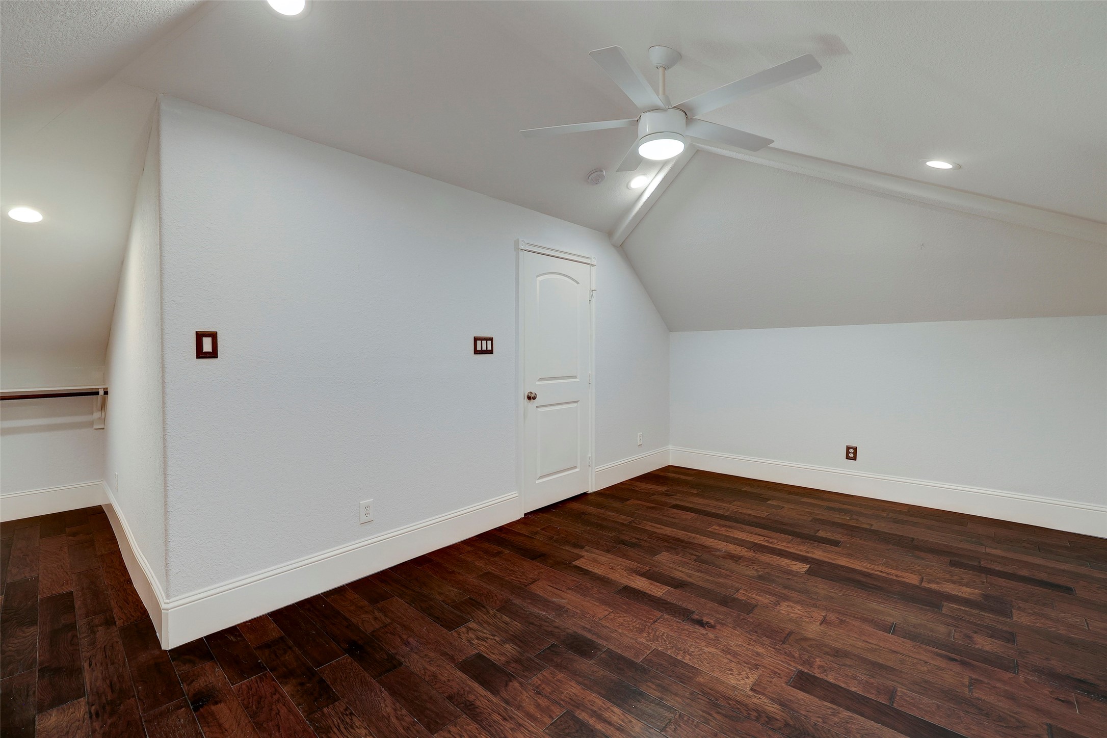 8903 Aberdeen Park Drive Property Photo 15