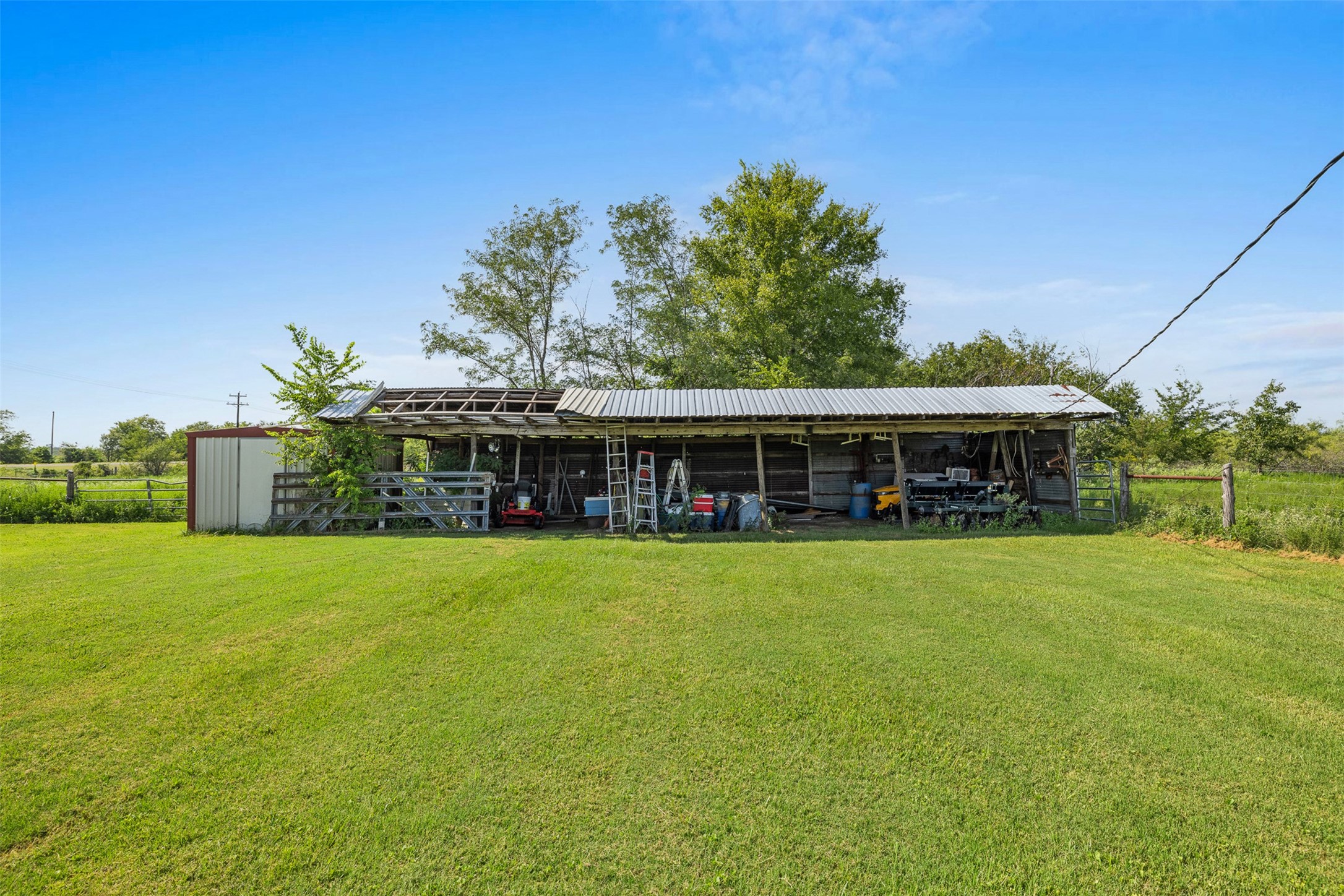 8825 Fm 937 Property Photo 7