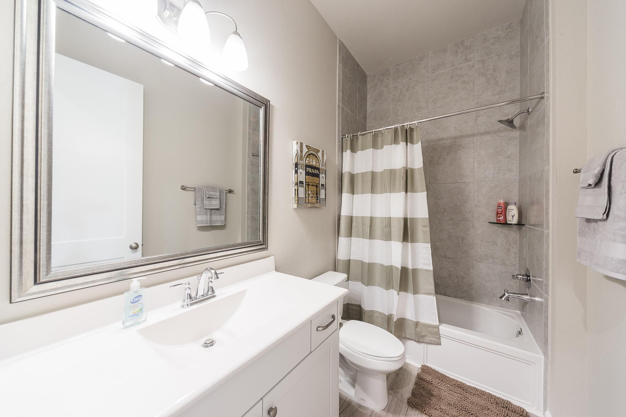 8718 Myrtle Bend Drive Property Photo 22