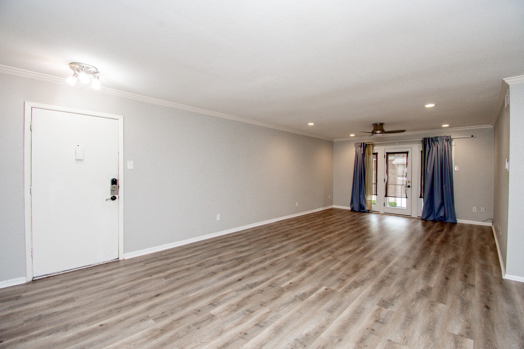 7575 Katy Freeway 92 Property Photo 3