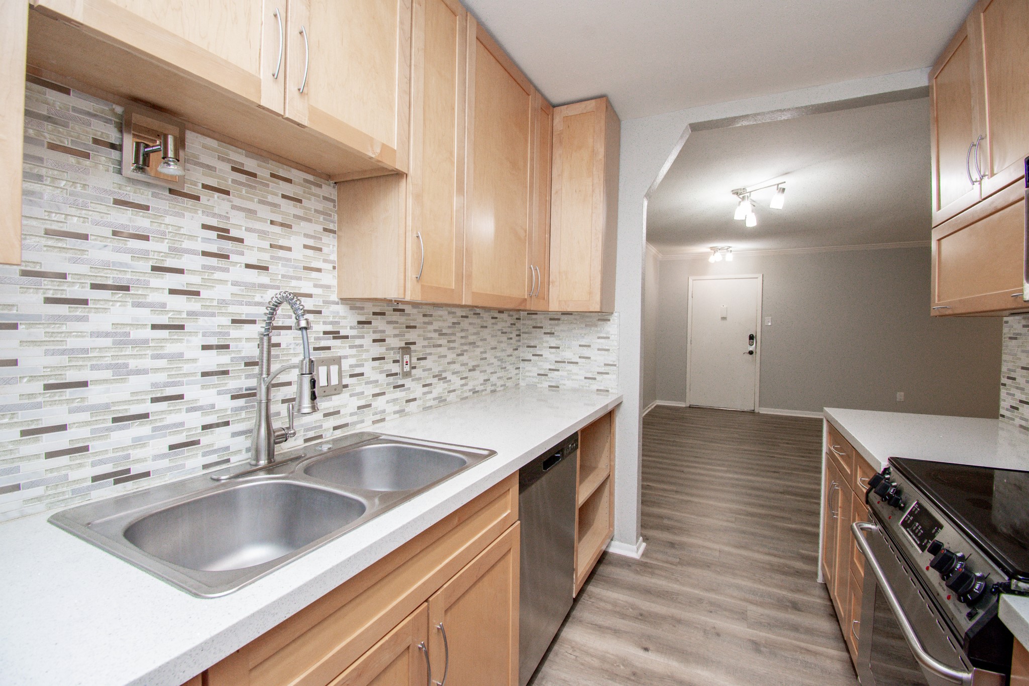 7575 Katy Freeway 92 Property Photo 9