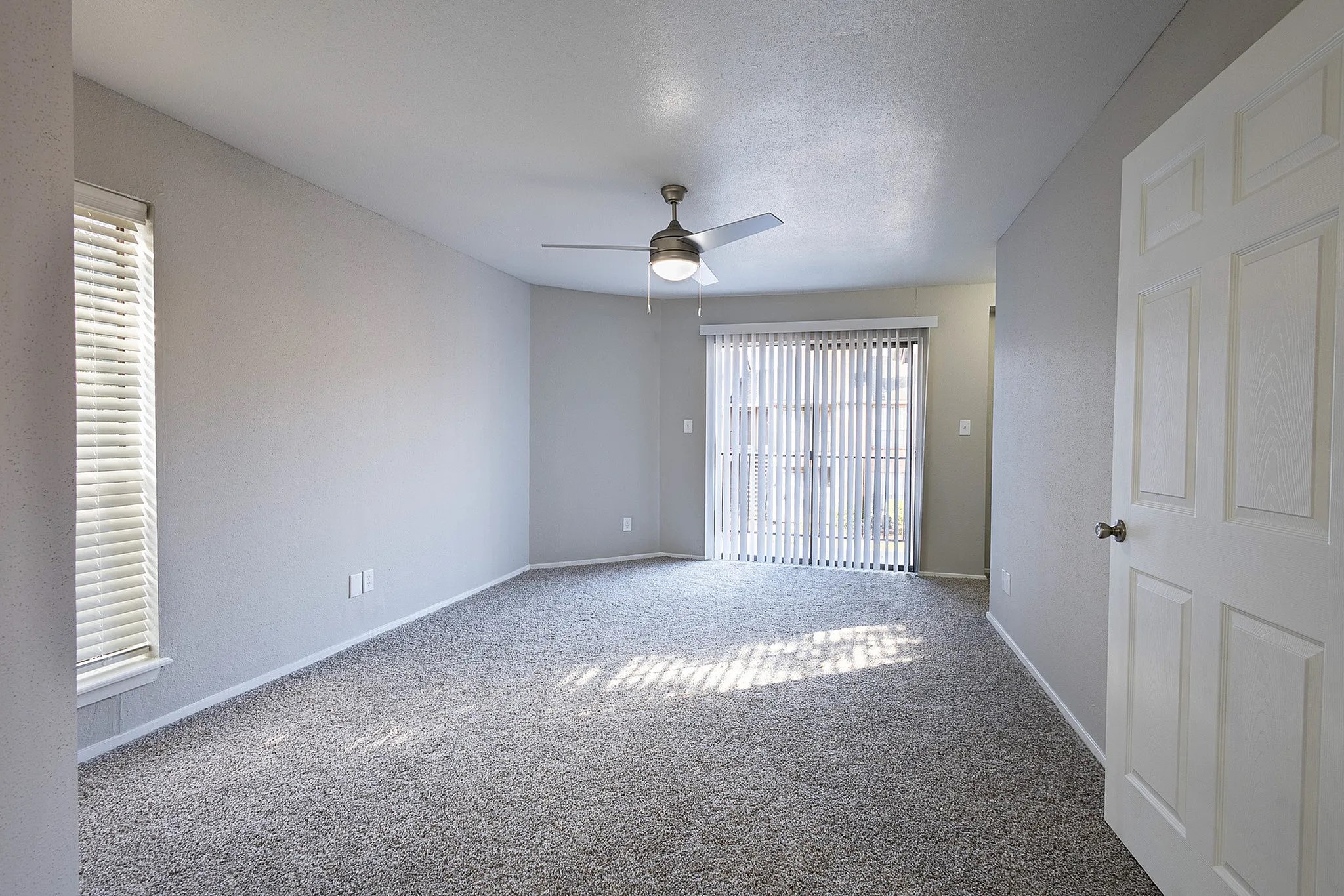 1230 Fm 1960 Bypass Road E 202 Property Photo 17