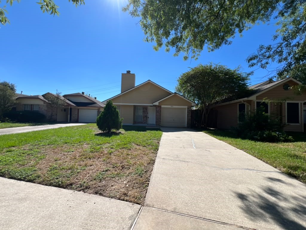 9311 Crescent Moon Drive Property Photo 1