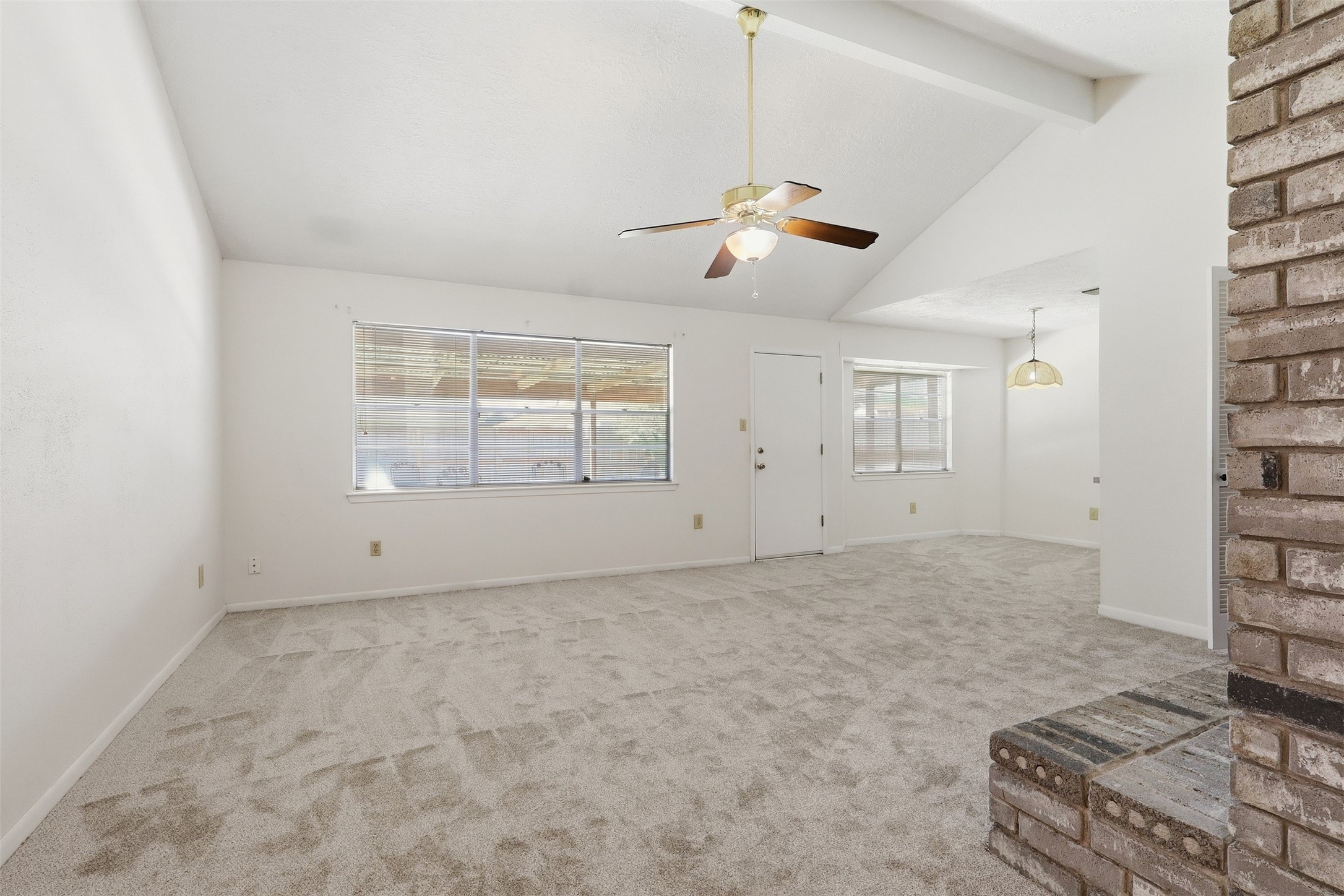 10110 Shell Rock Road Property Photo 3