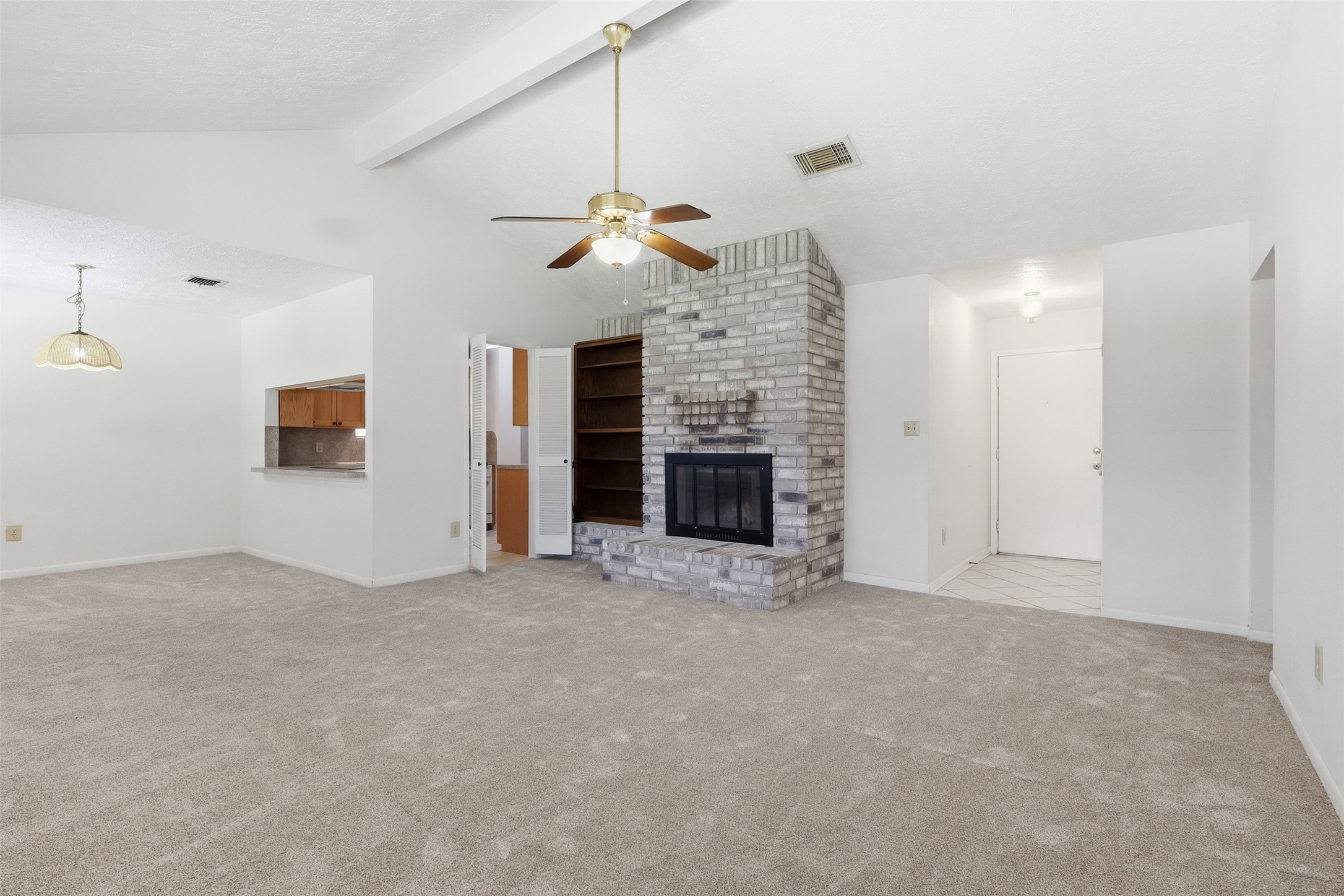 10110 Shell Rock Road Property Photo 4