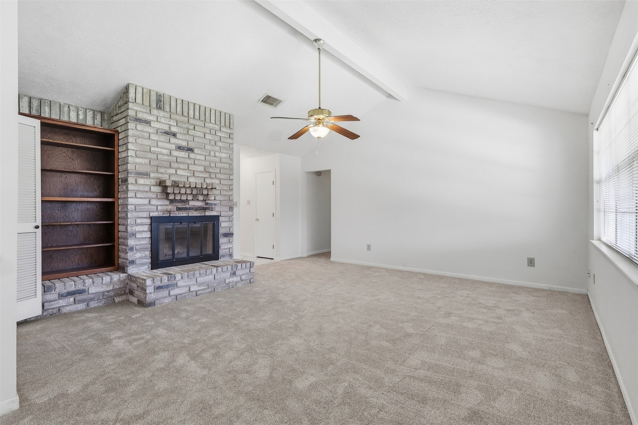 10110 Shell Rock Road Property Photo 5
