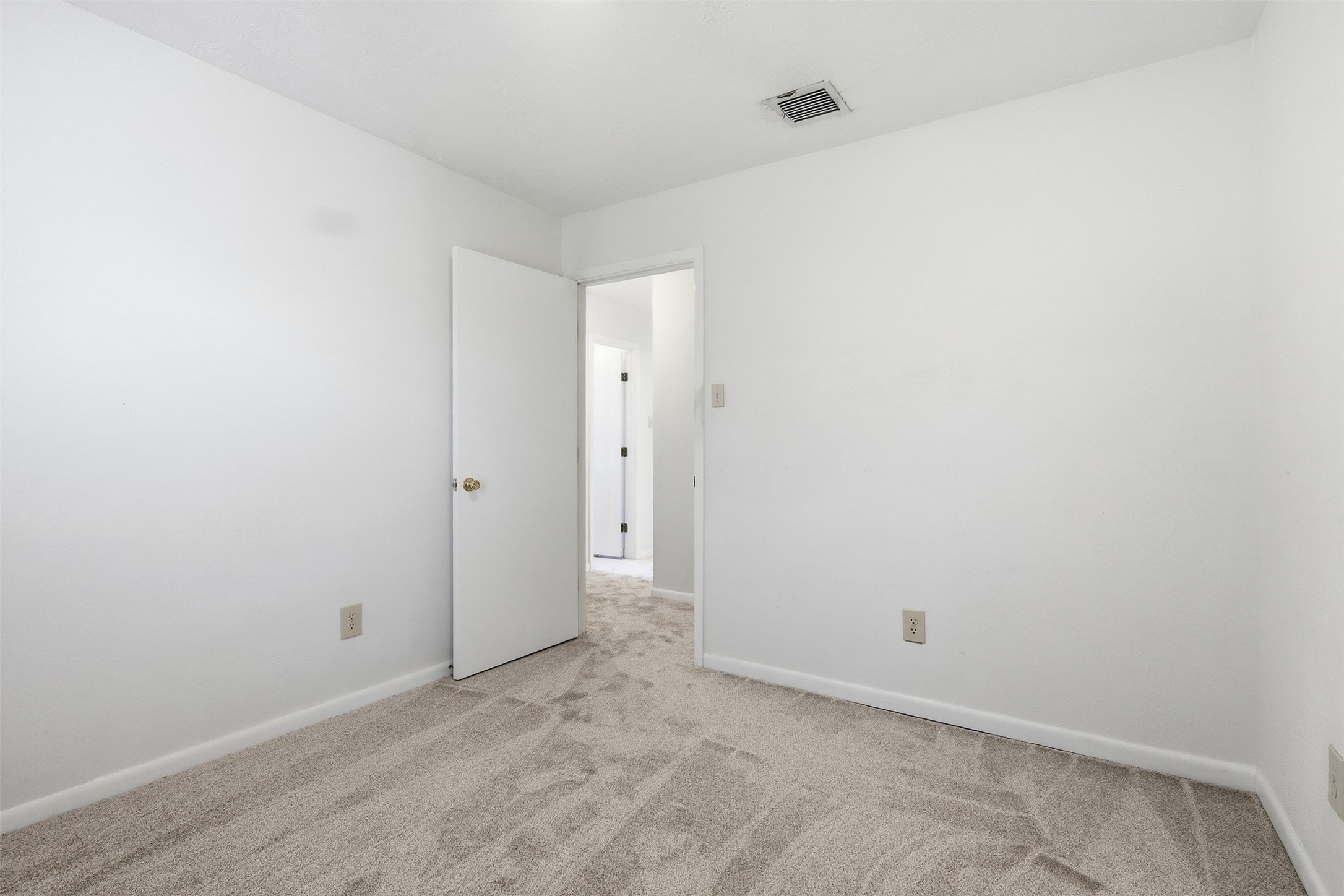 10110 Shell Rock Road Property Photo 12