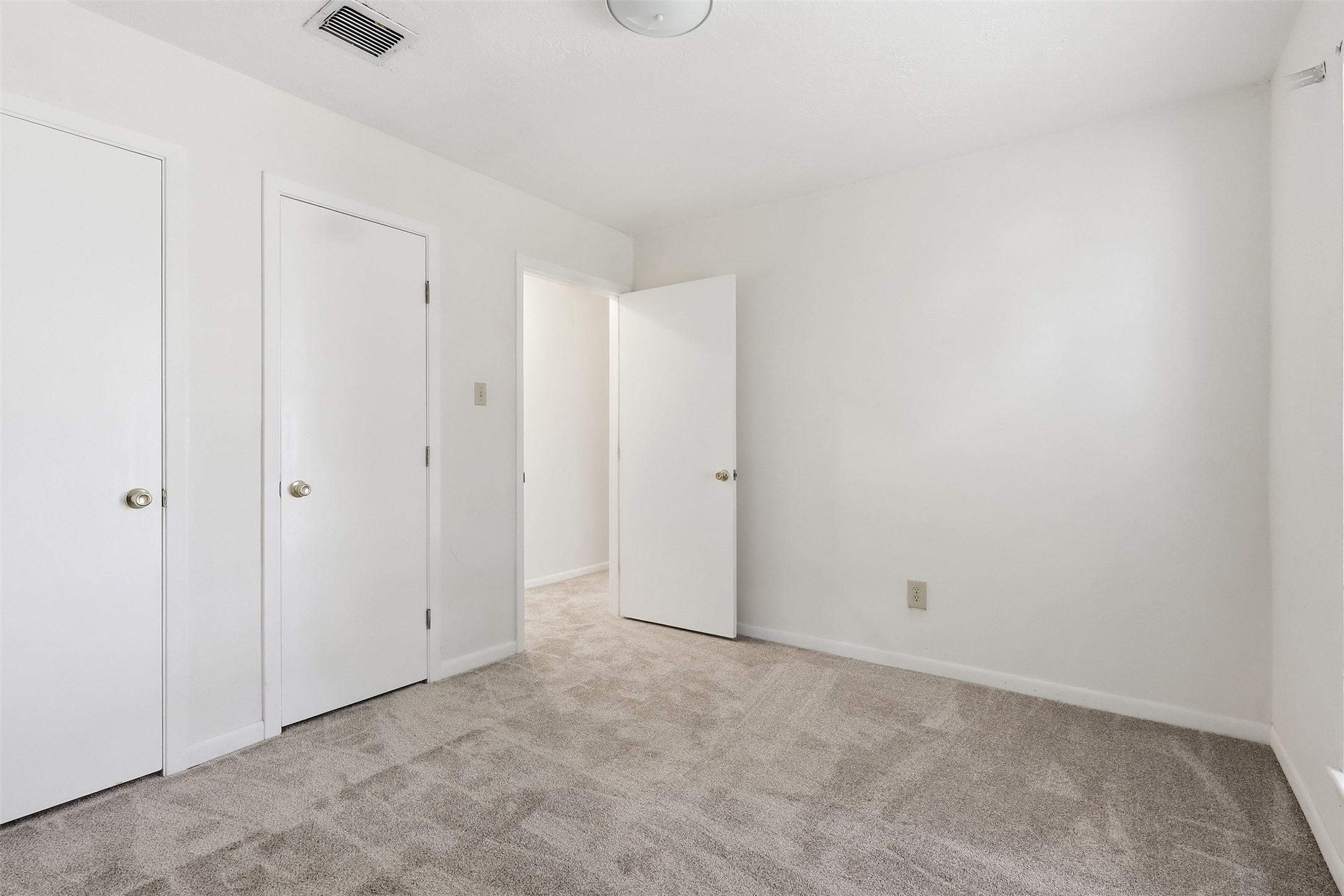10110 Shell Rock Road Property Photo 14