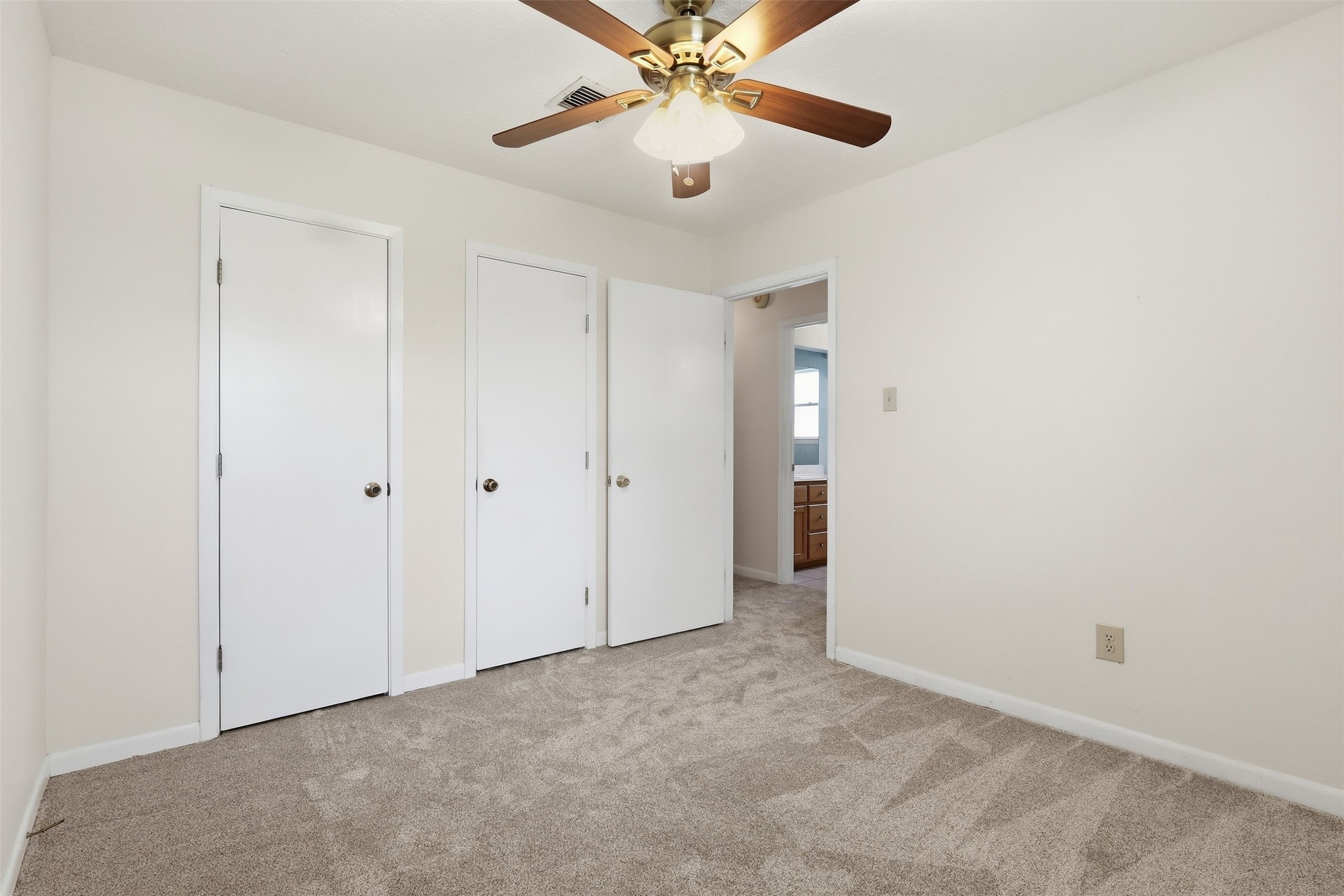 10110 Shell Rock Road Property Photo 17