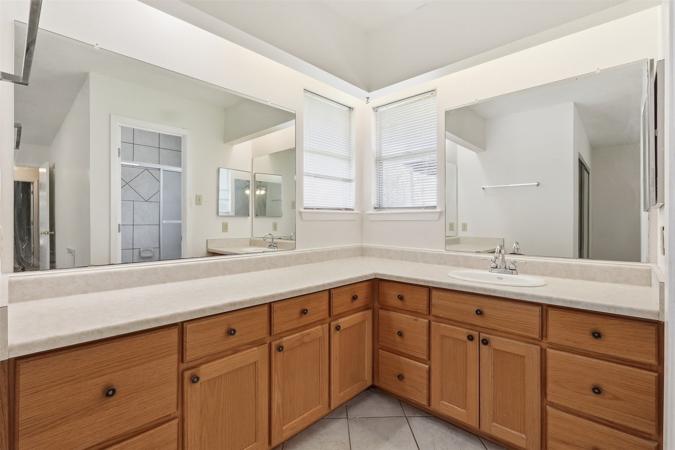 10110 Shell Rock Road Property Photo 21
