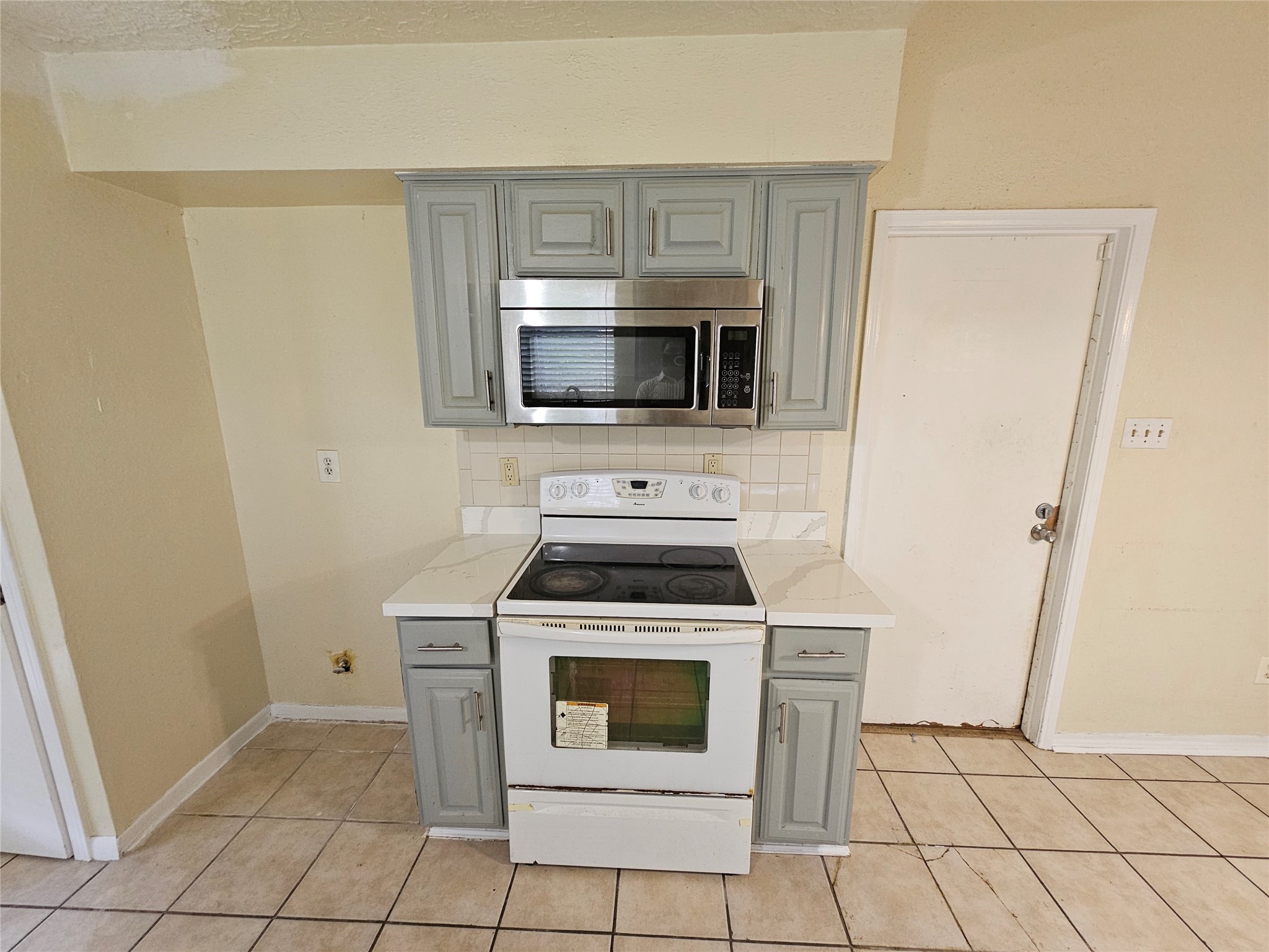 10423 Tenneco Drive Property Photo 14