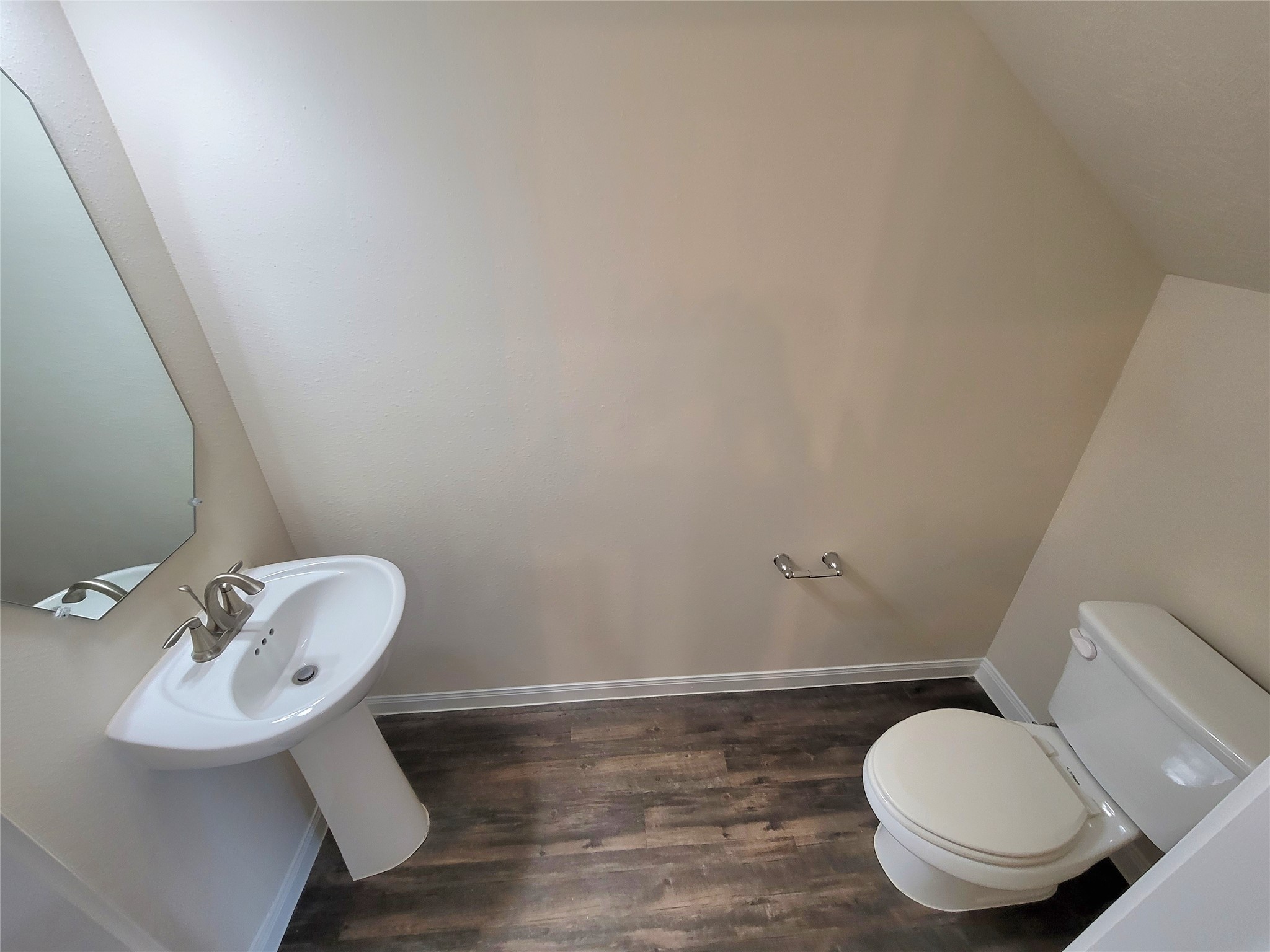 2243 Bermuda Shores Drive Property Photo 5