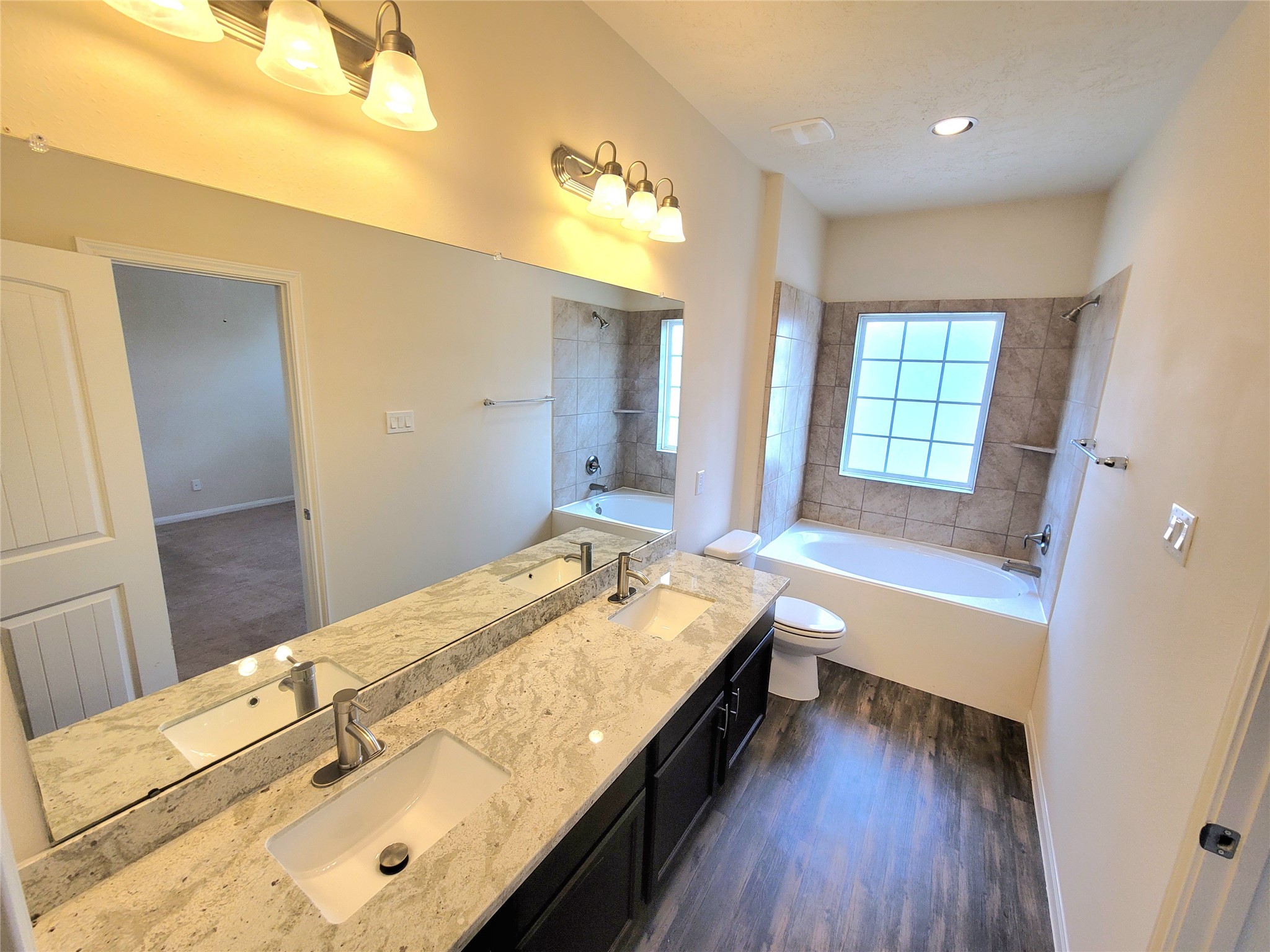 2243 Bermuda Shores Drive Property Photo 9