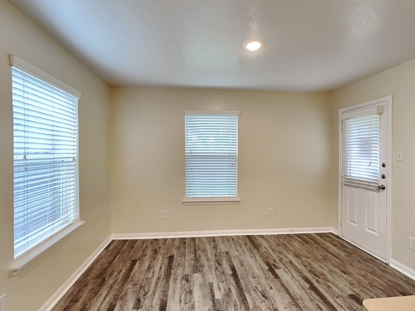 8670 Chaletford Drive Property Photo 6