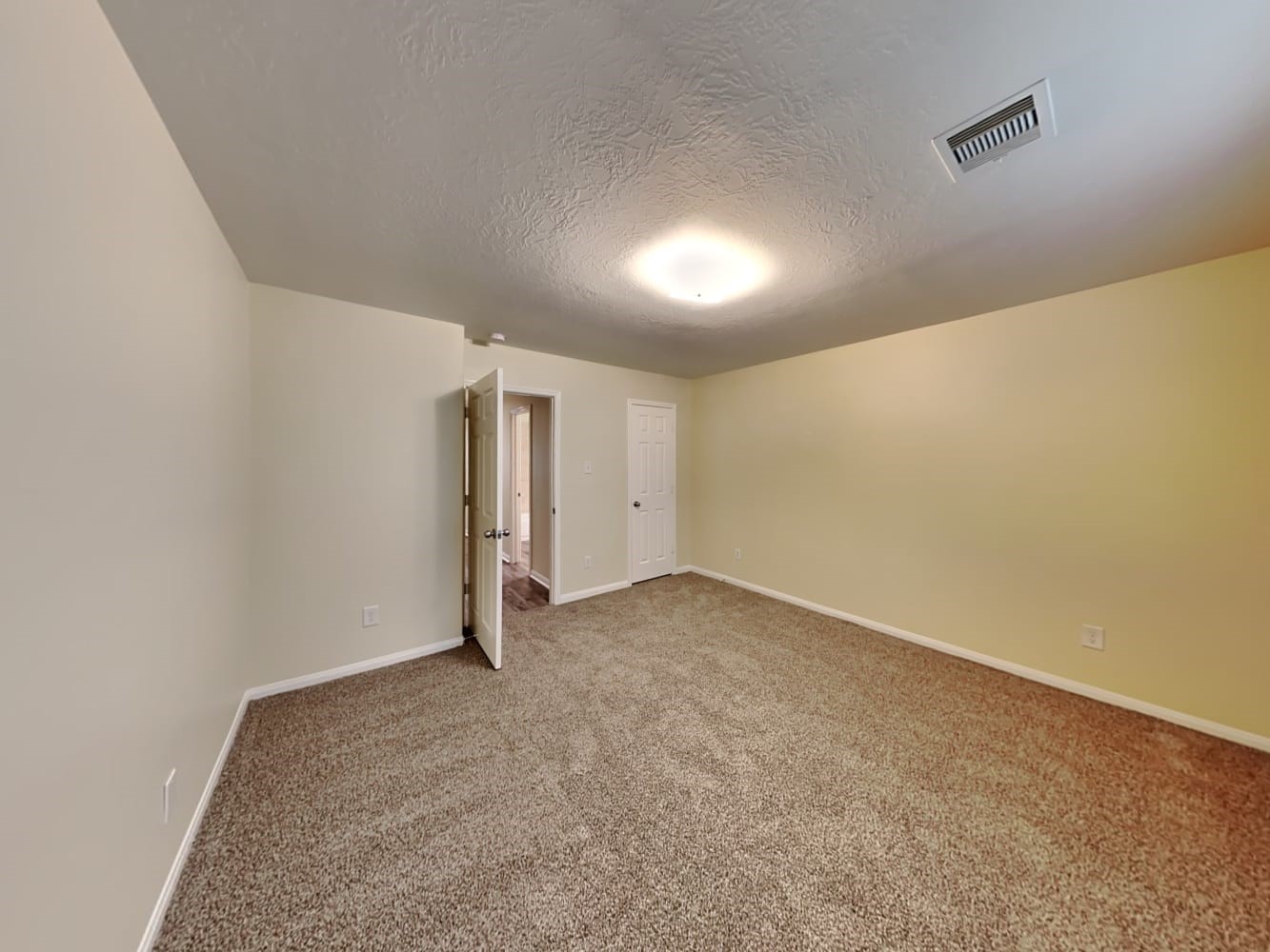 8670 Chaletford Drive Property Photo 9