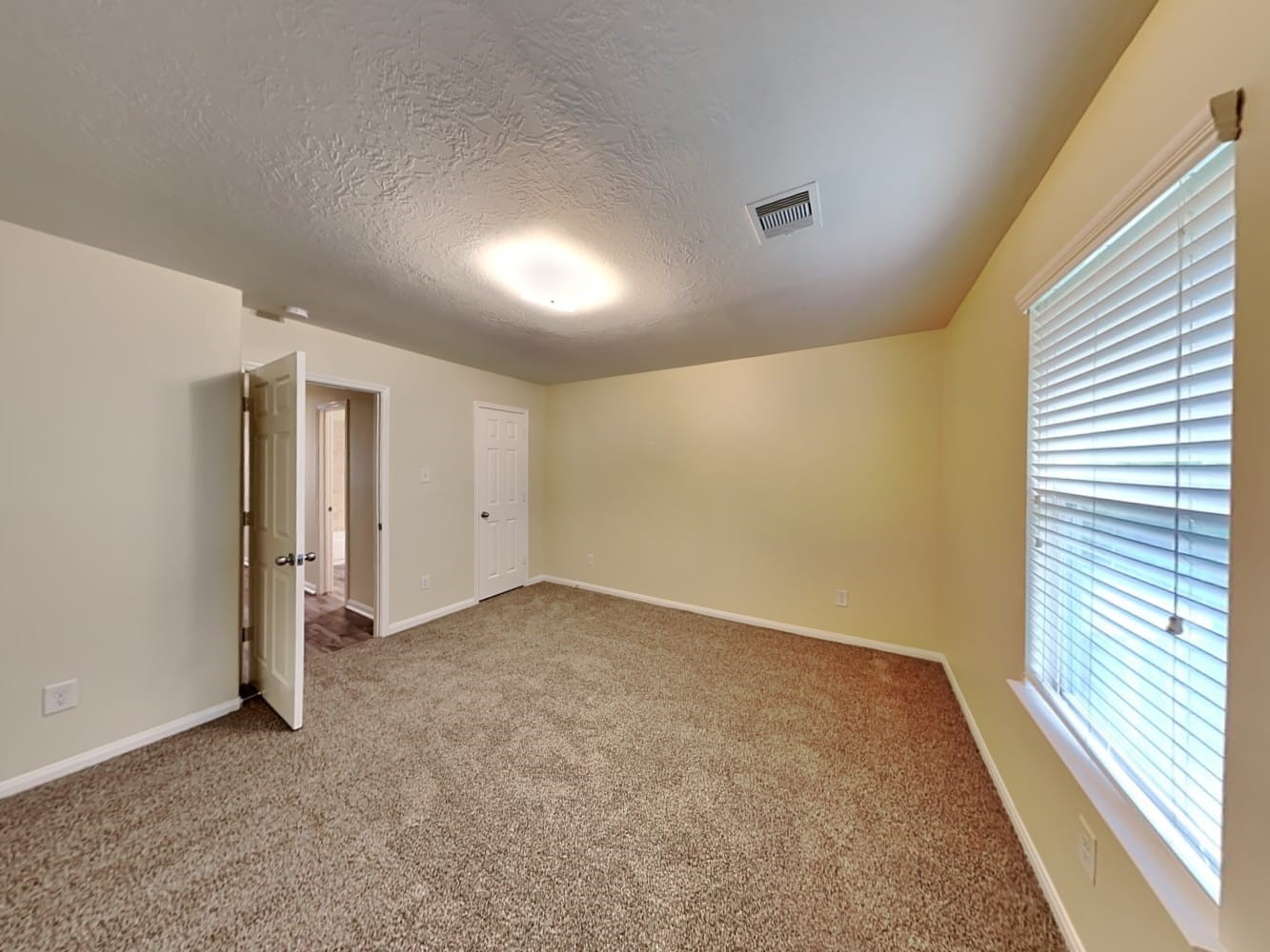 8670 Chaletford Drive Property Photo 10