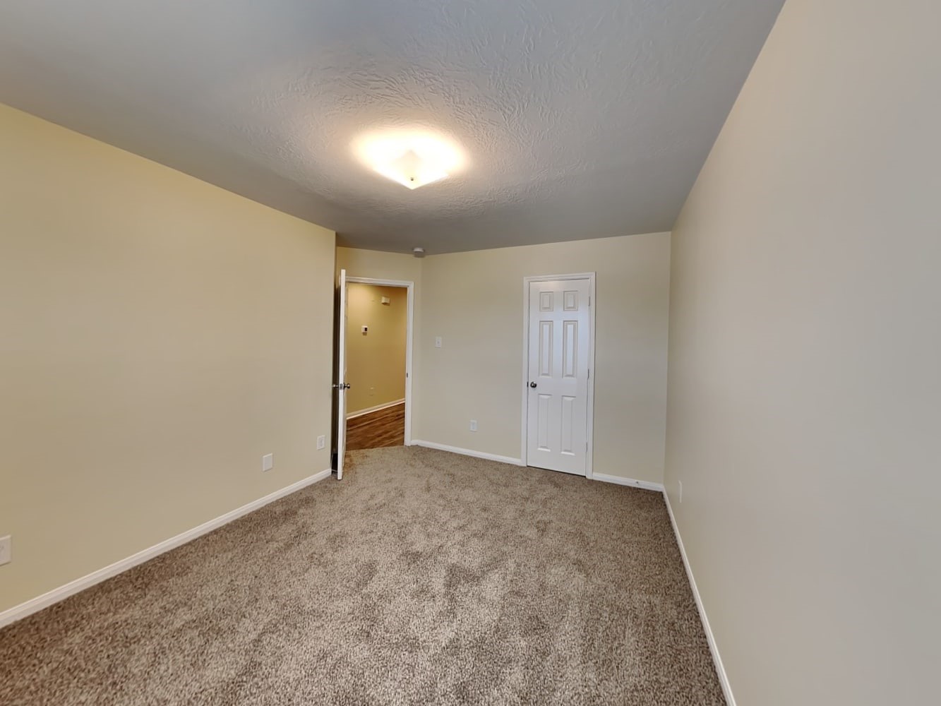 8670 Chaletford Drive Property Photo 15