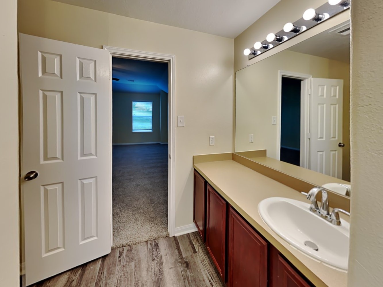 8670 Chaletford Drive Property Photo 16