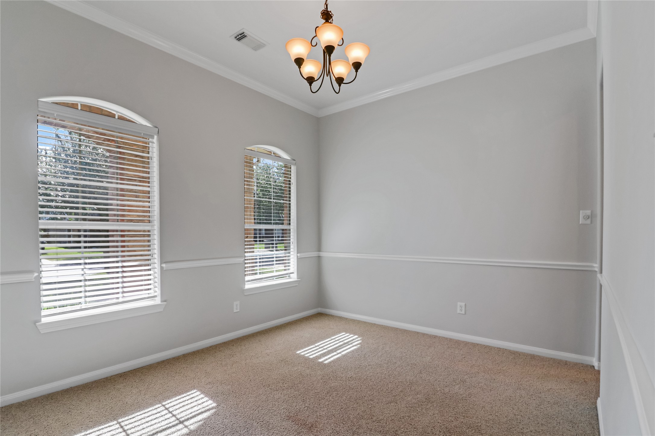 18110 Quarry Vale Drive Property Photo 9