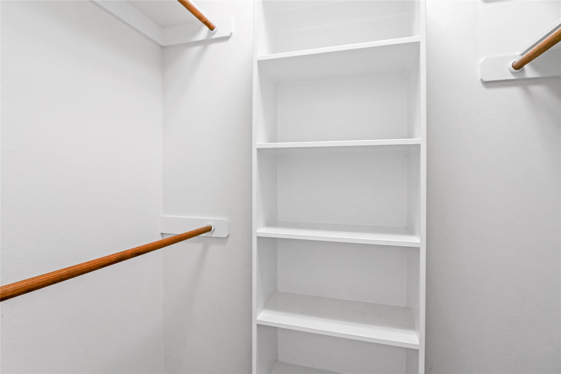 18110 Quarry Vale Drive Property Photo 13