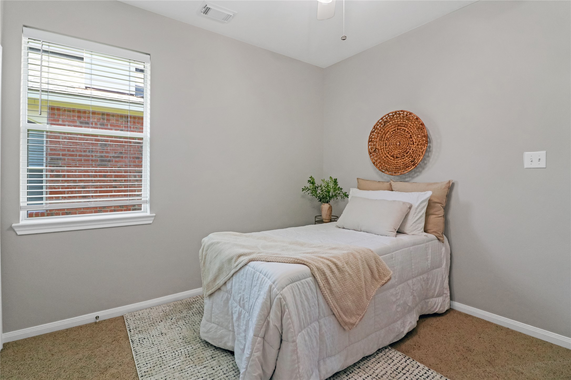 18110 Quarry Vale Drive Property Photo 15