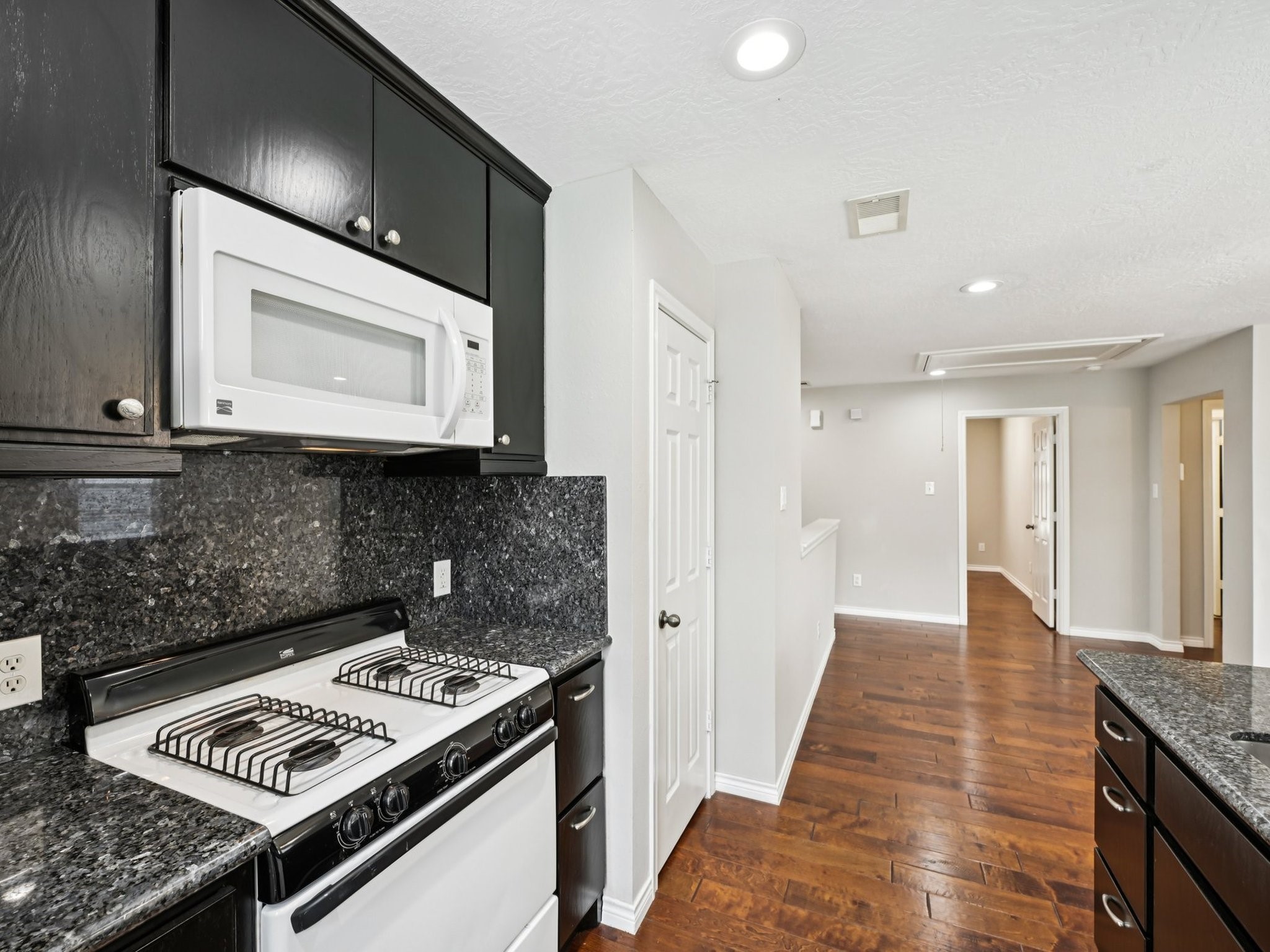 1405 Bailey Street Property Photo 17