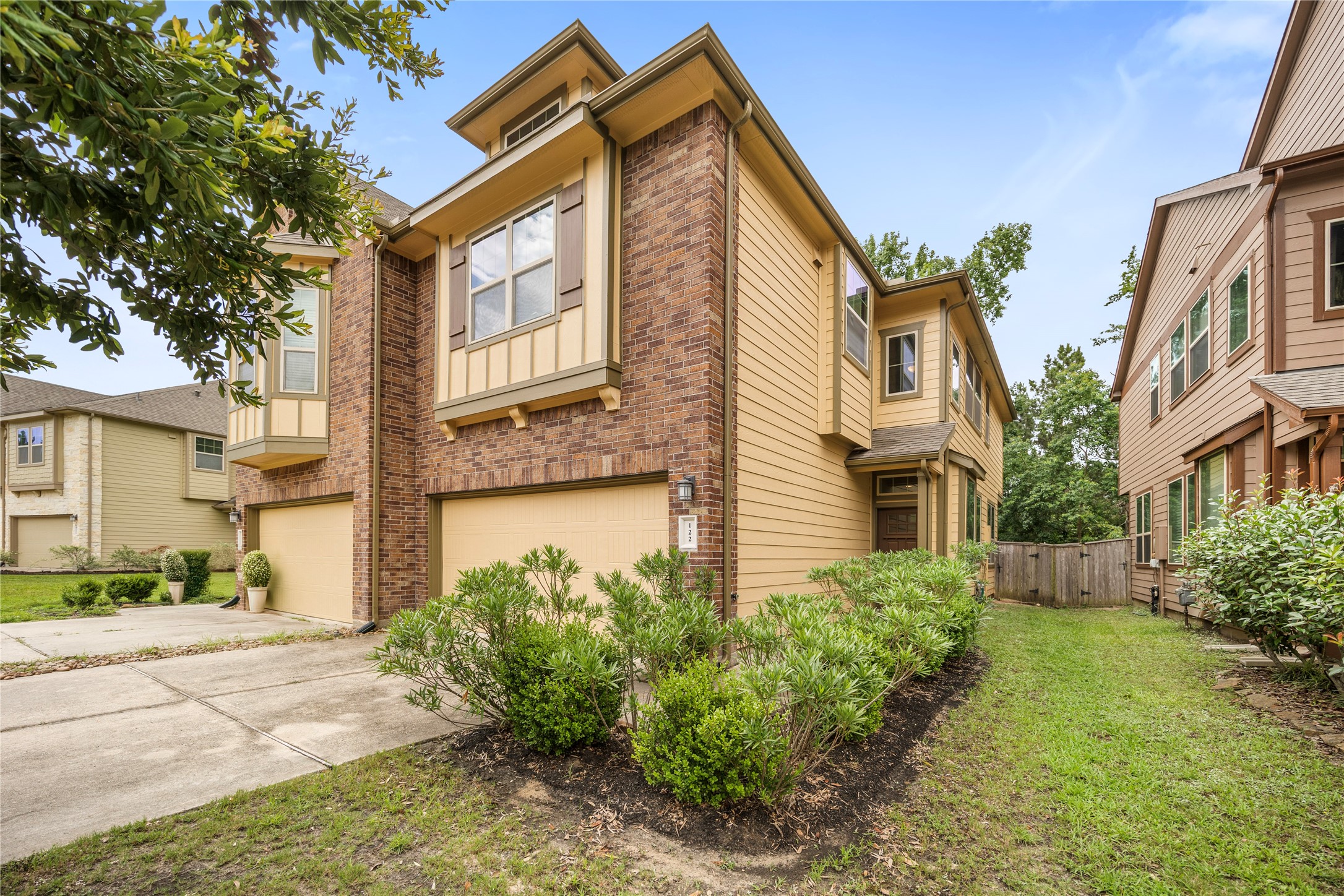 122 Cheswood Forest Drive Property Photo 1
