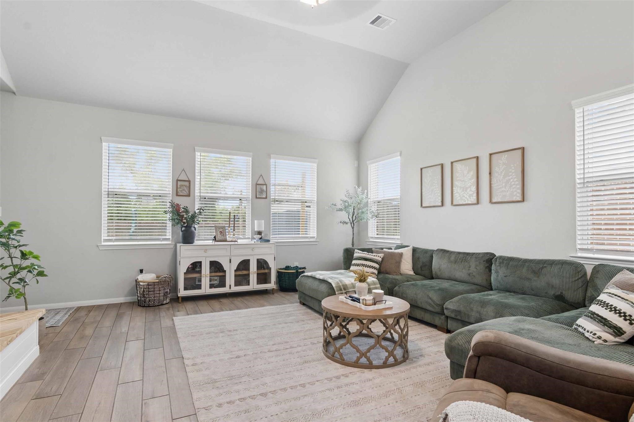 14002 S River Drive Property Photo 2