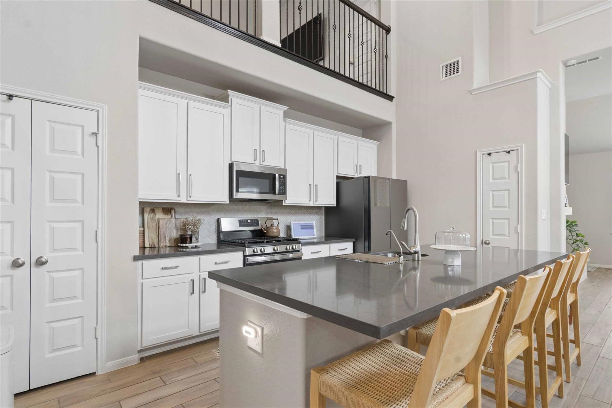 14002 S River Drive Property Photo 6