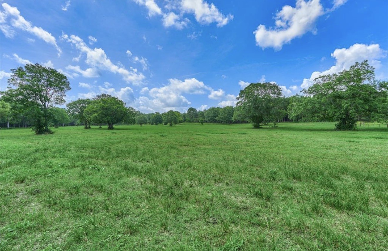 22930 Sharpwest Trail Property Photo 1
