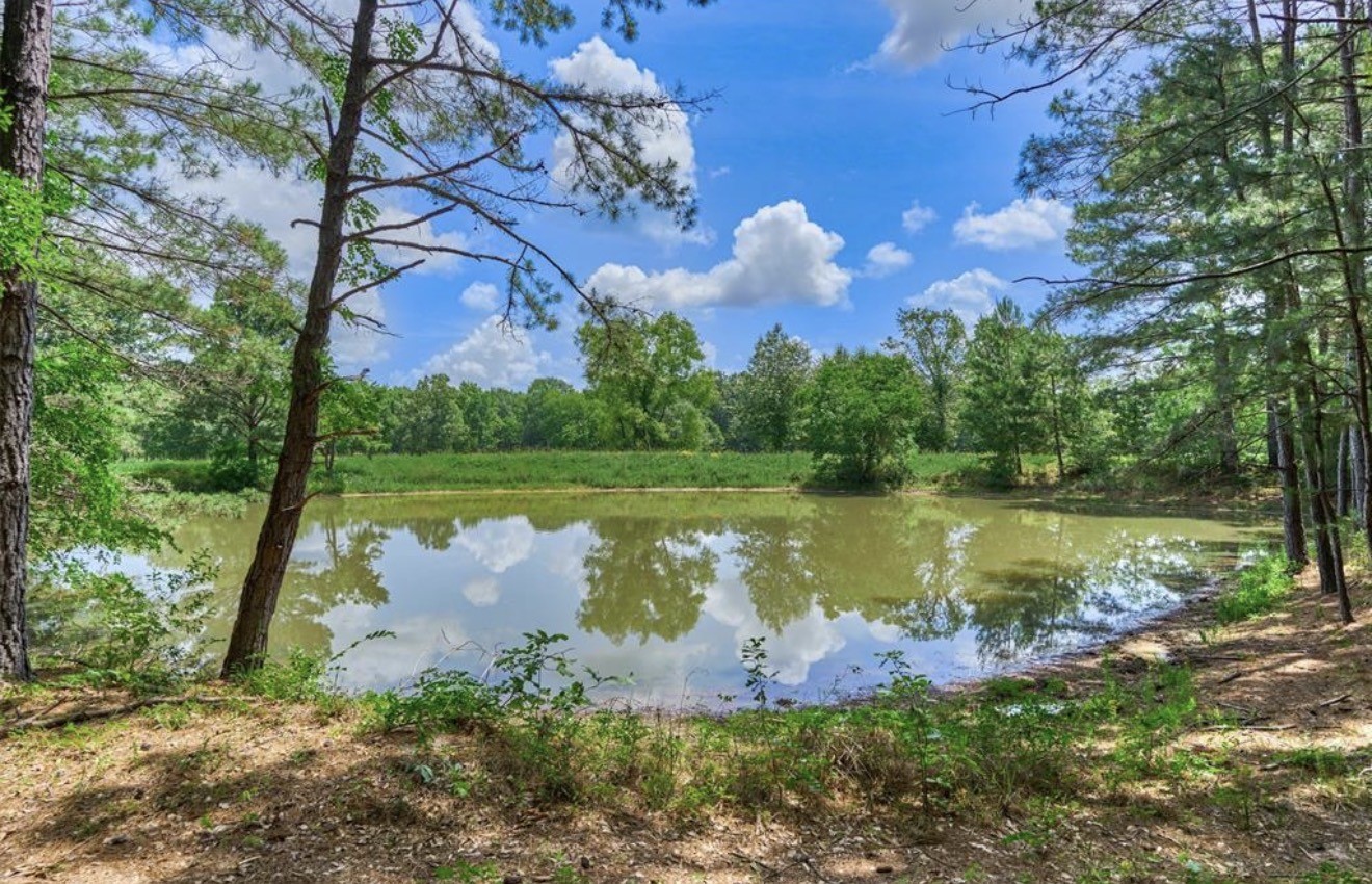 22930 Sharpwest Trail Property Photo 2