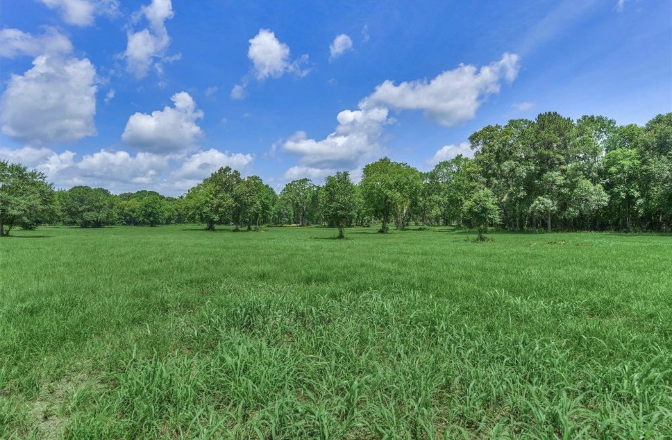 22930 Sharpwest Trail Property Photo 14